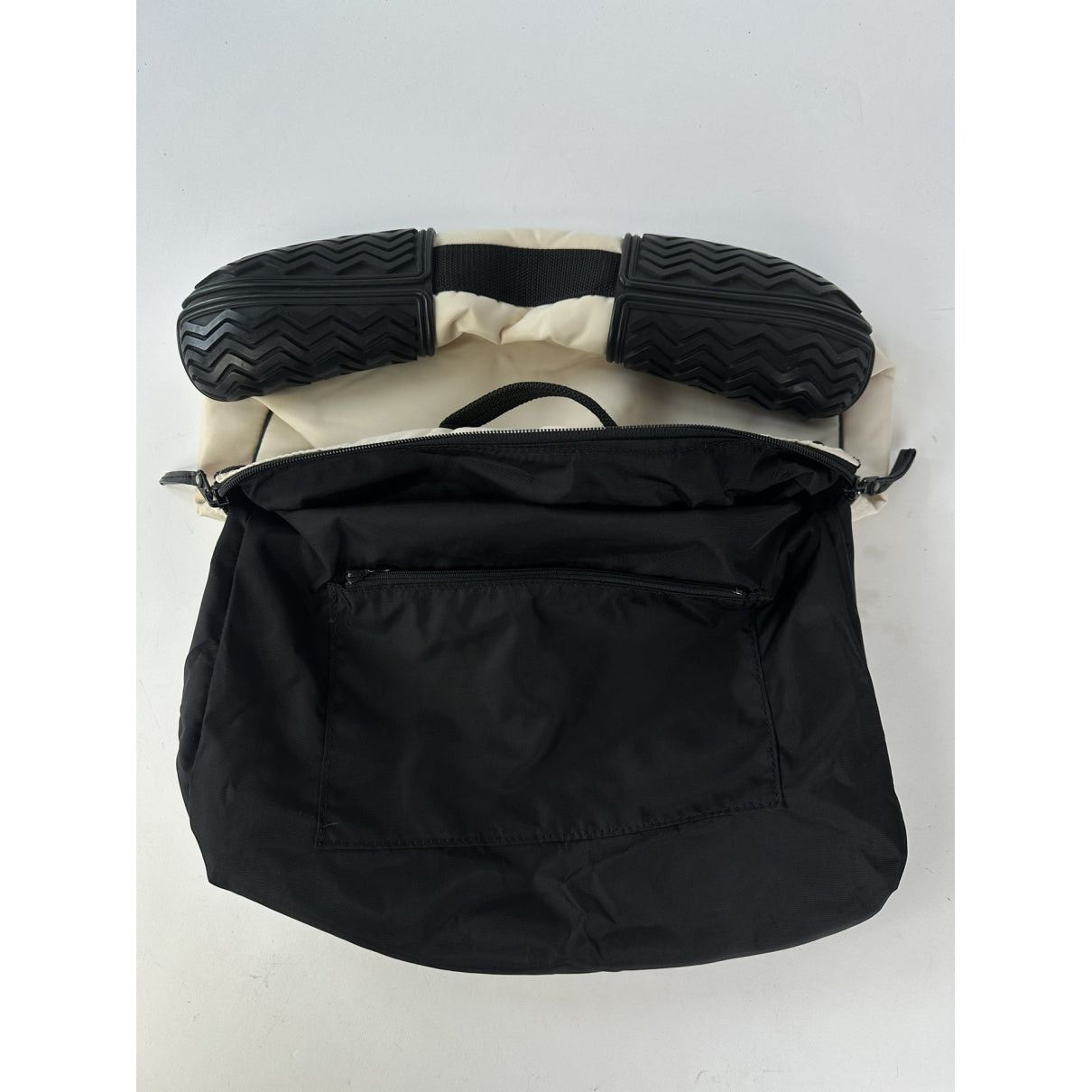 Issey Miyake White Plastic Handbag Size ONE SIZE - 3 Thumbnail