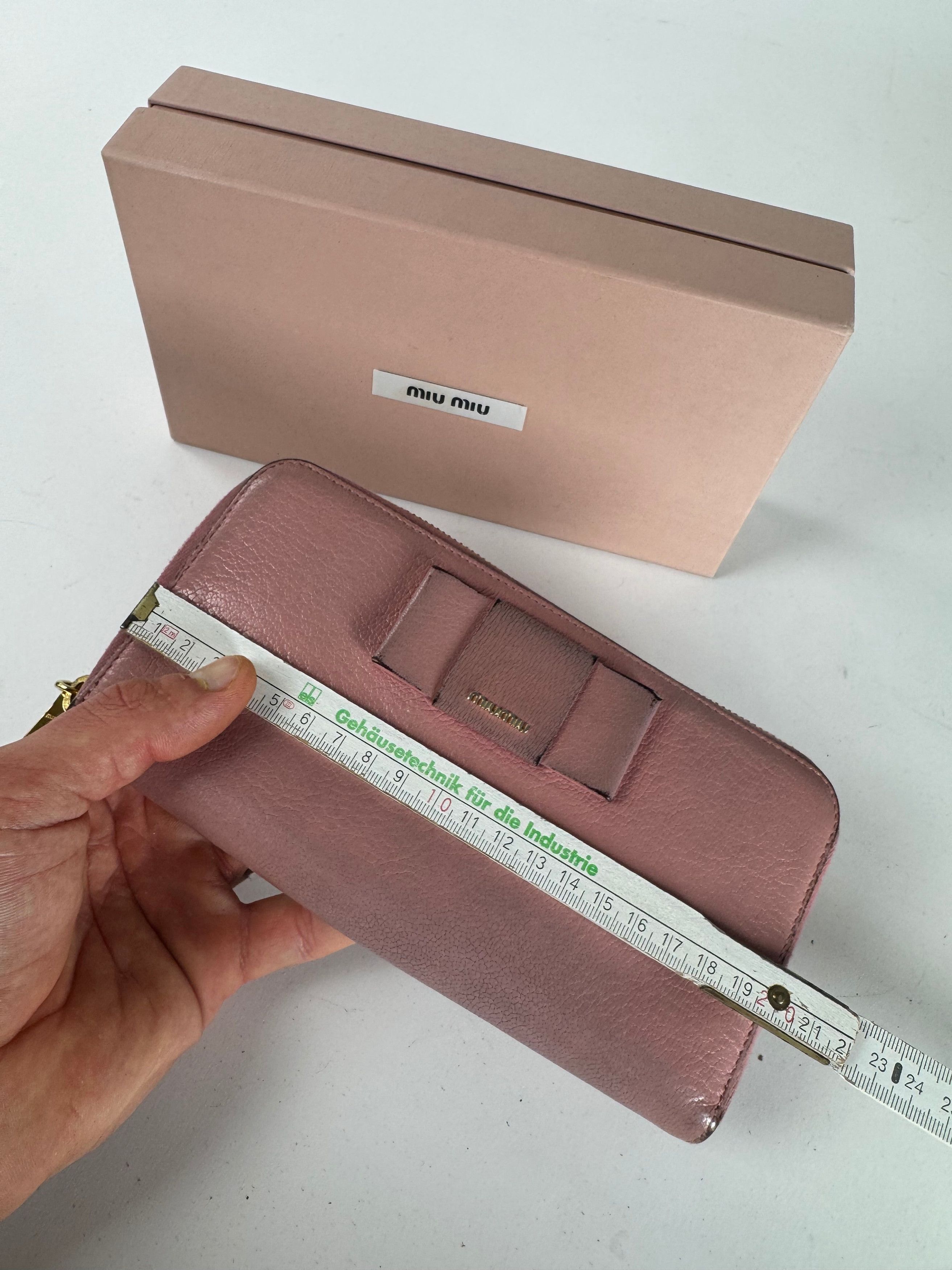 Miu Miu Vintage Leather Wallet Pink Size ONE SIZE - 8 Thumbnail