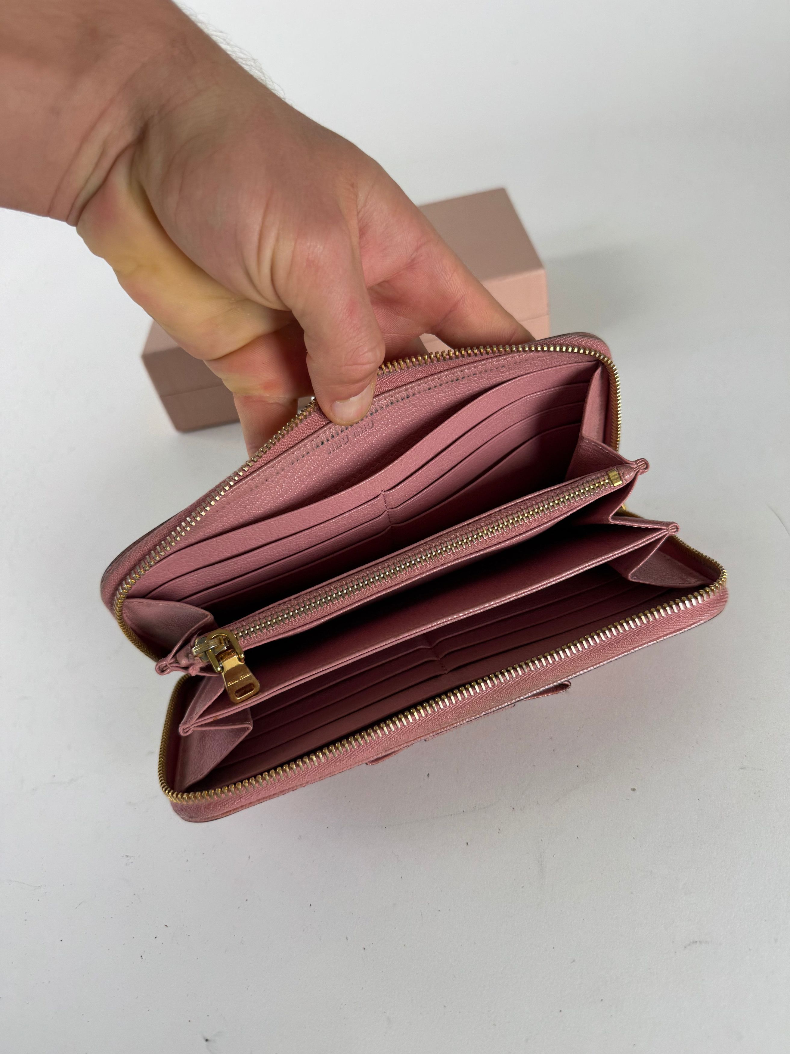 Miu Miu Vintage Leather Wallet Pink Size ONE SIZE - 4 Thumbnail