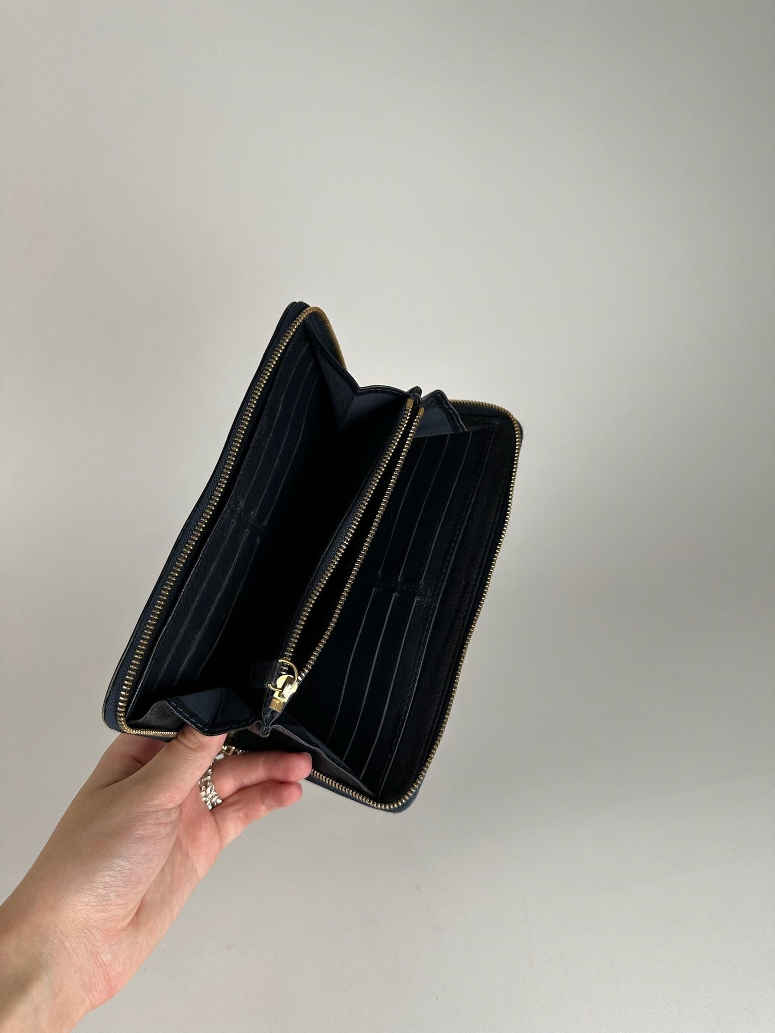 Celine Vintage Paris Studded Leather Wallet Black Size ONE SIZE - 4 Thumbnail