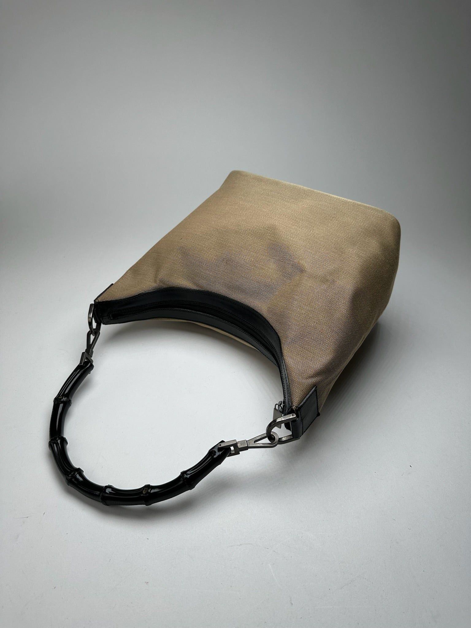 Gucci Vintage Top Handler Handbag Gray Size ONE SIZE - 2 Thumbnail