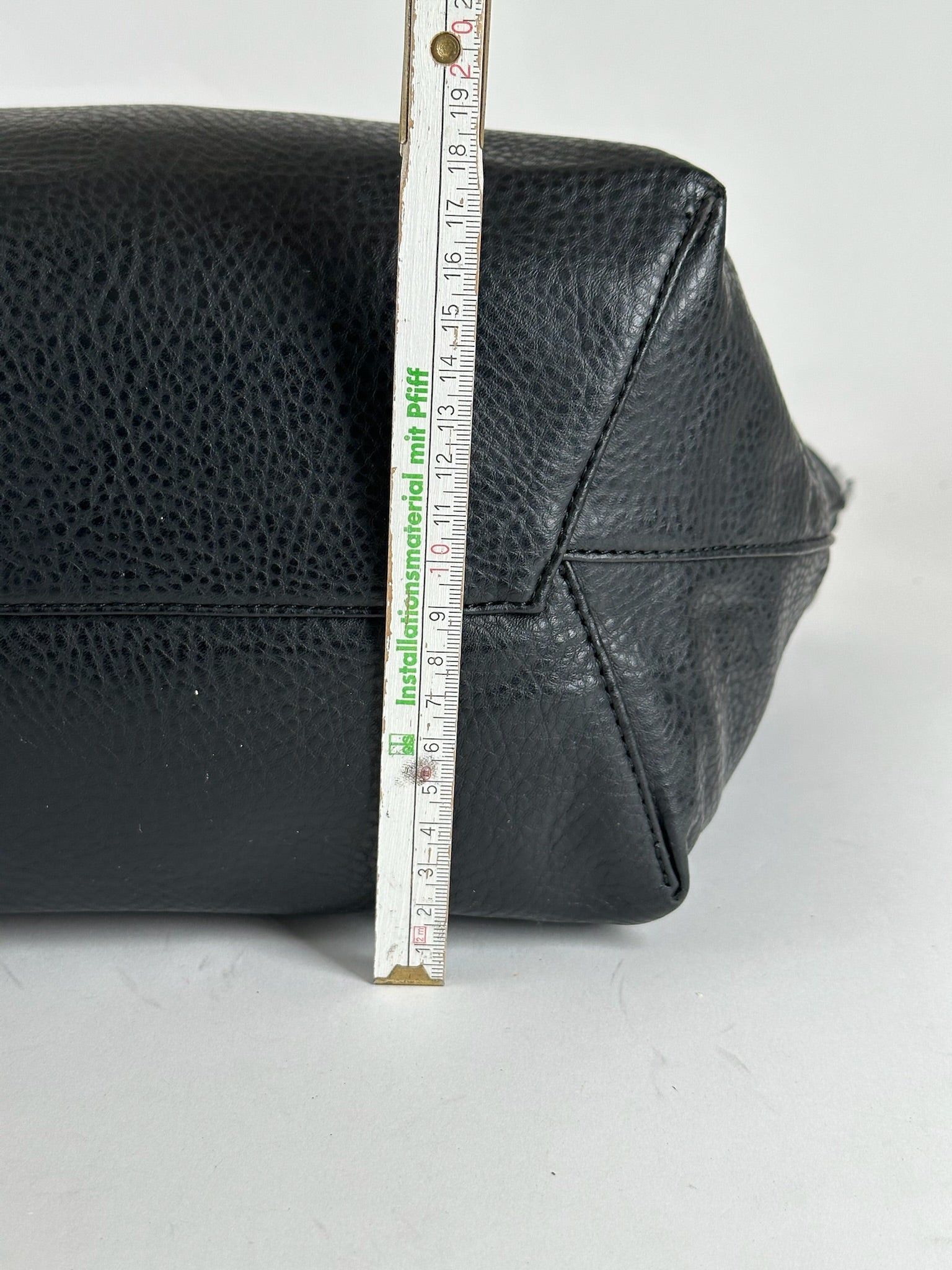 Giorgio Armani Vintage Armani Leather Duffel bag black Size ONE SIZE - 5 Thumbnail