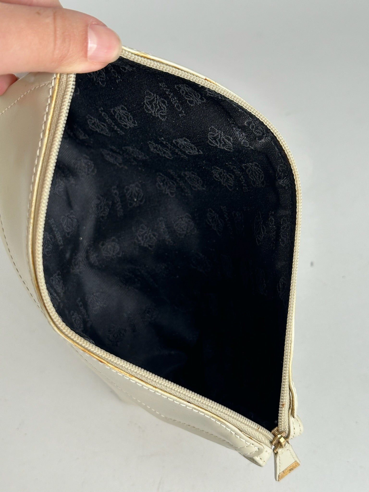 Vintage Madrid Leather clutch white