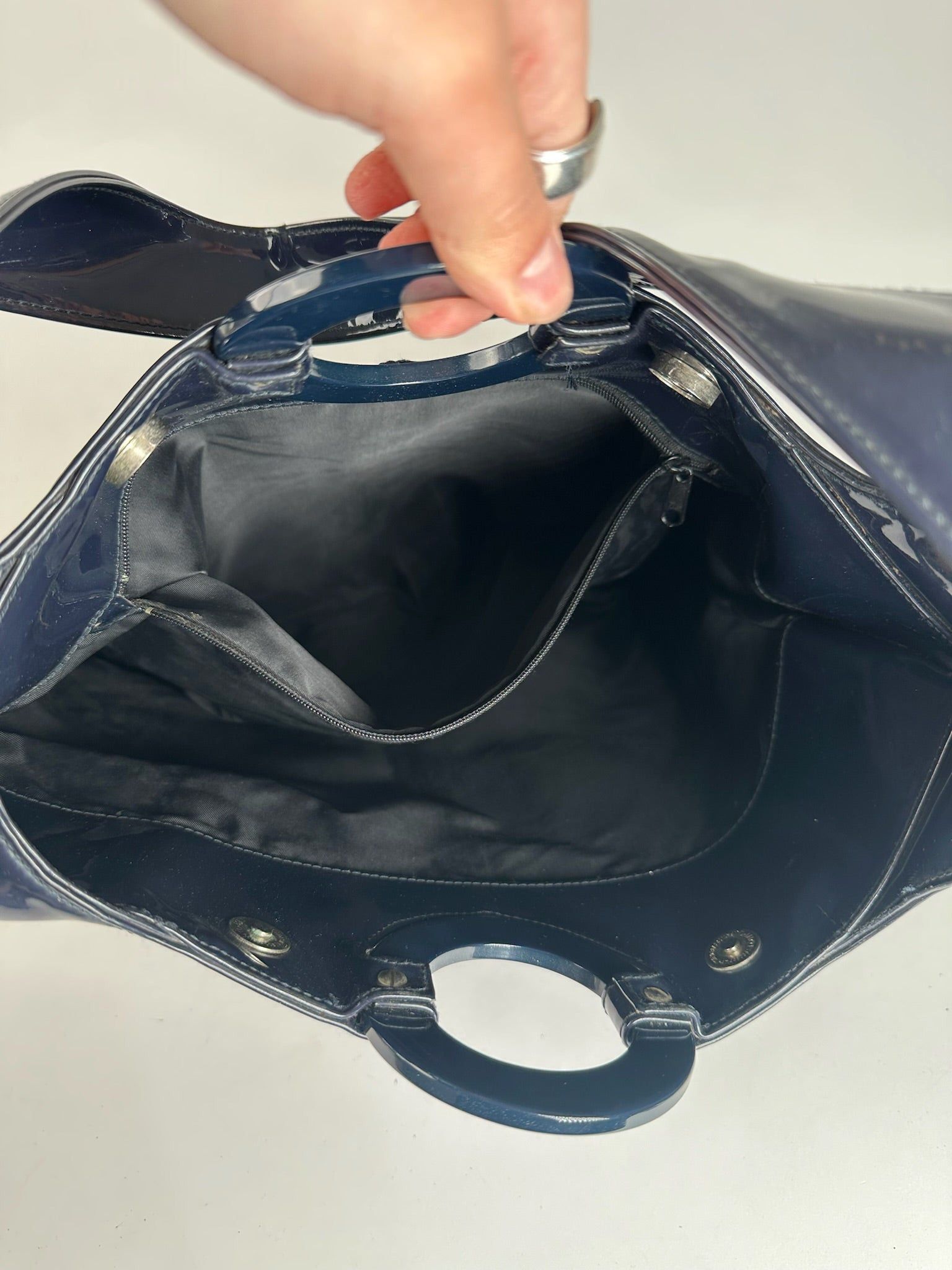 Celine Vintage Paris Patent Leather Ring bag navy Size ONE SIZE - 6 Thumbnail