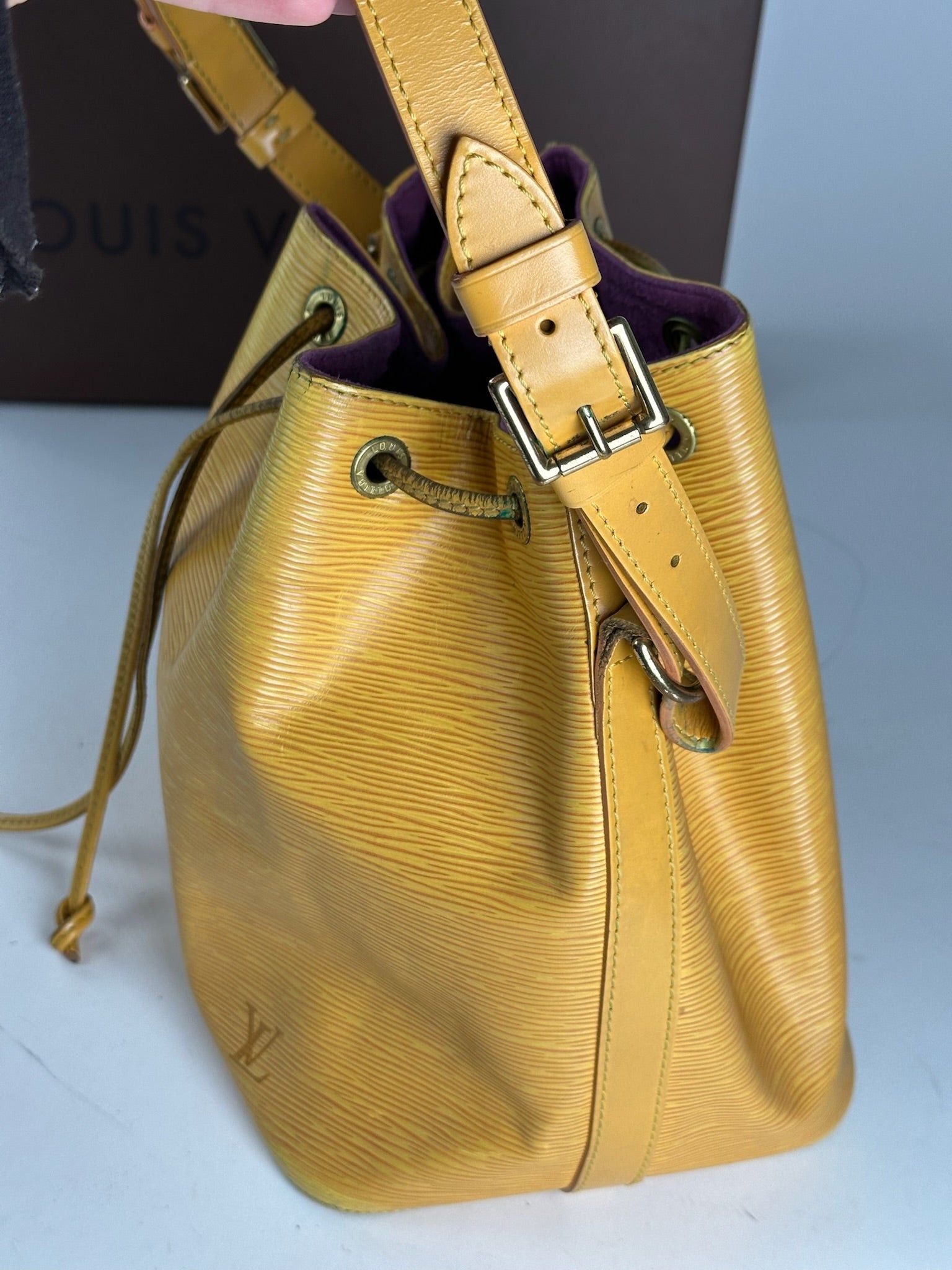 Louis Vuitton Vintage EPI Leather Sac Noe Yellow Size ONE SIZE - 3 Thumbnail