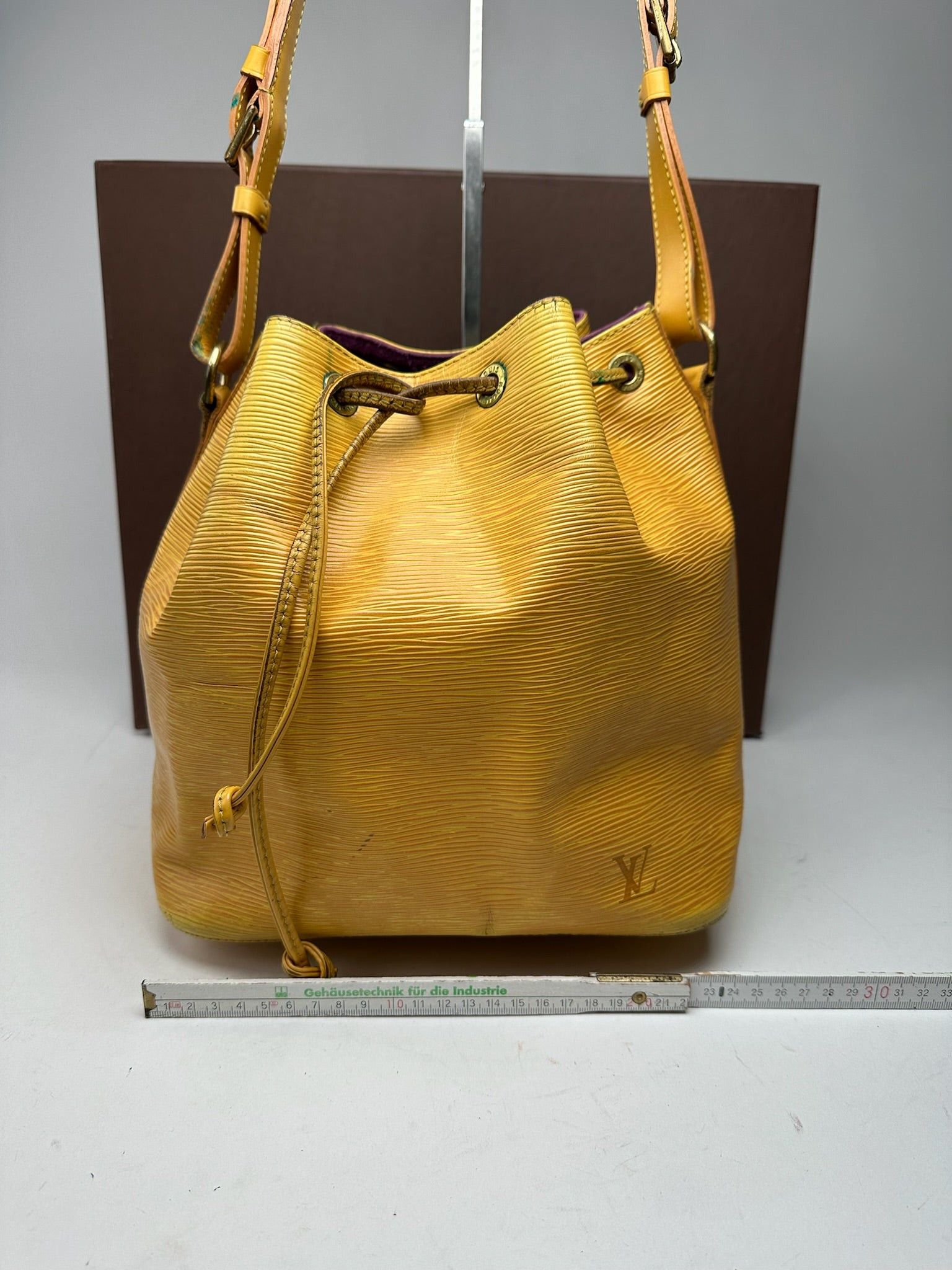 Louis Vuitton Vintage EPI Leather Sac Noe Yellow Size ONE SIZE - 11 Thumbnail