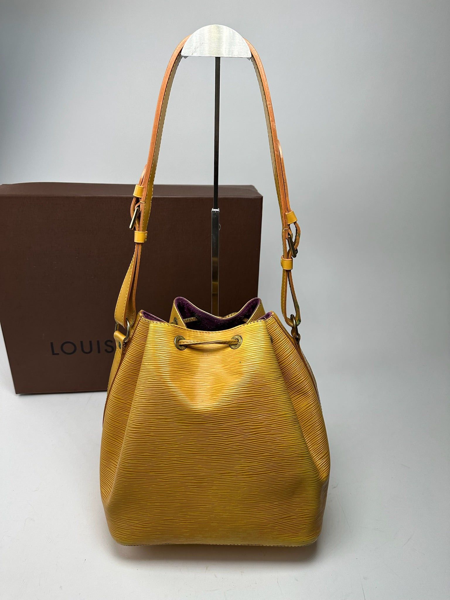 Louis Vuitton Vintage EPI Leather Sac Noe Yellow Size ONE SIZE - 2 Thumbnail
