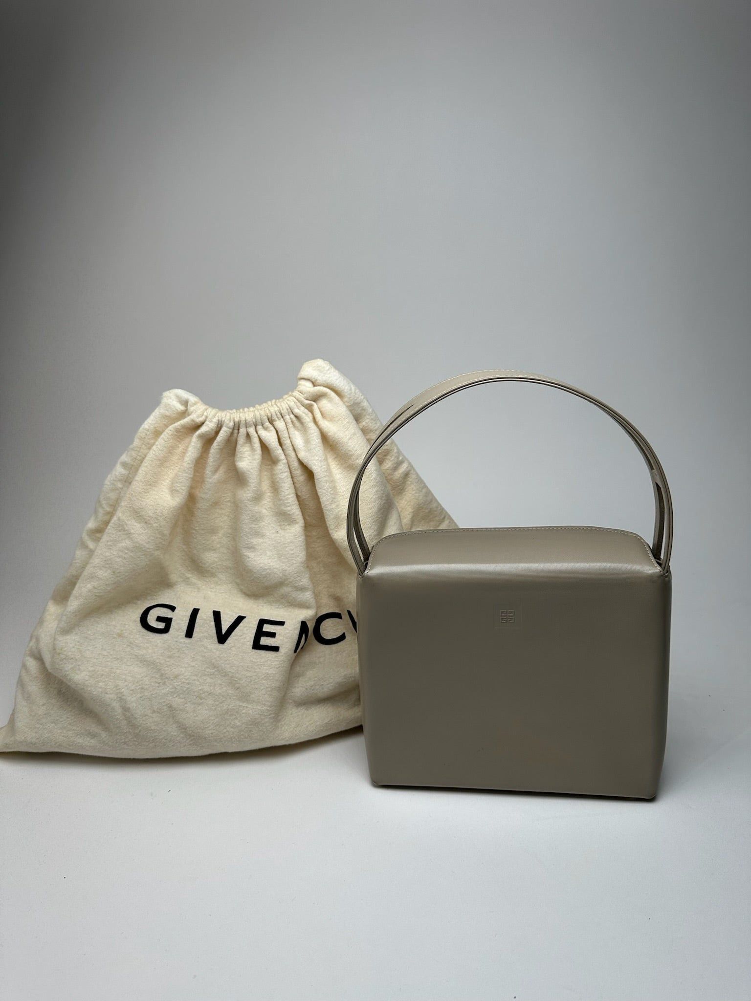 Givenchy Vintage 4G leather bag Rey Size ONE SIZE - 7 Thumbnail