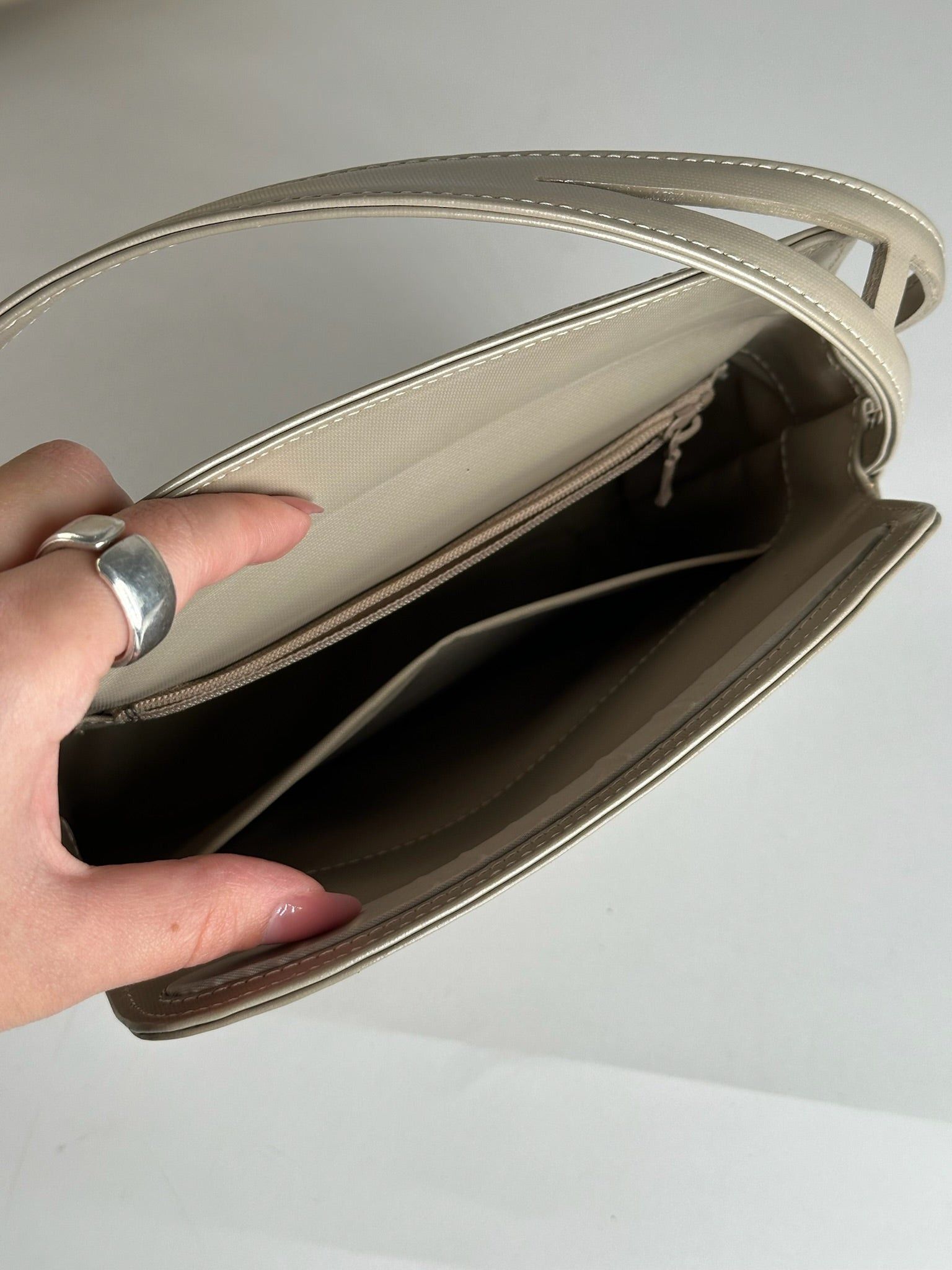 Givenchy Vintage 4G leather bag Rey Size ONE SIZE - 5 Thumbnail