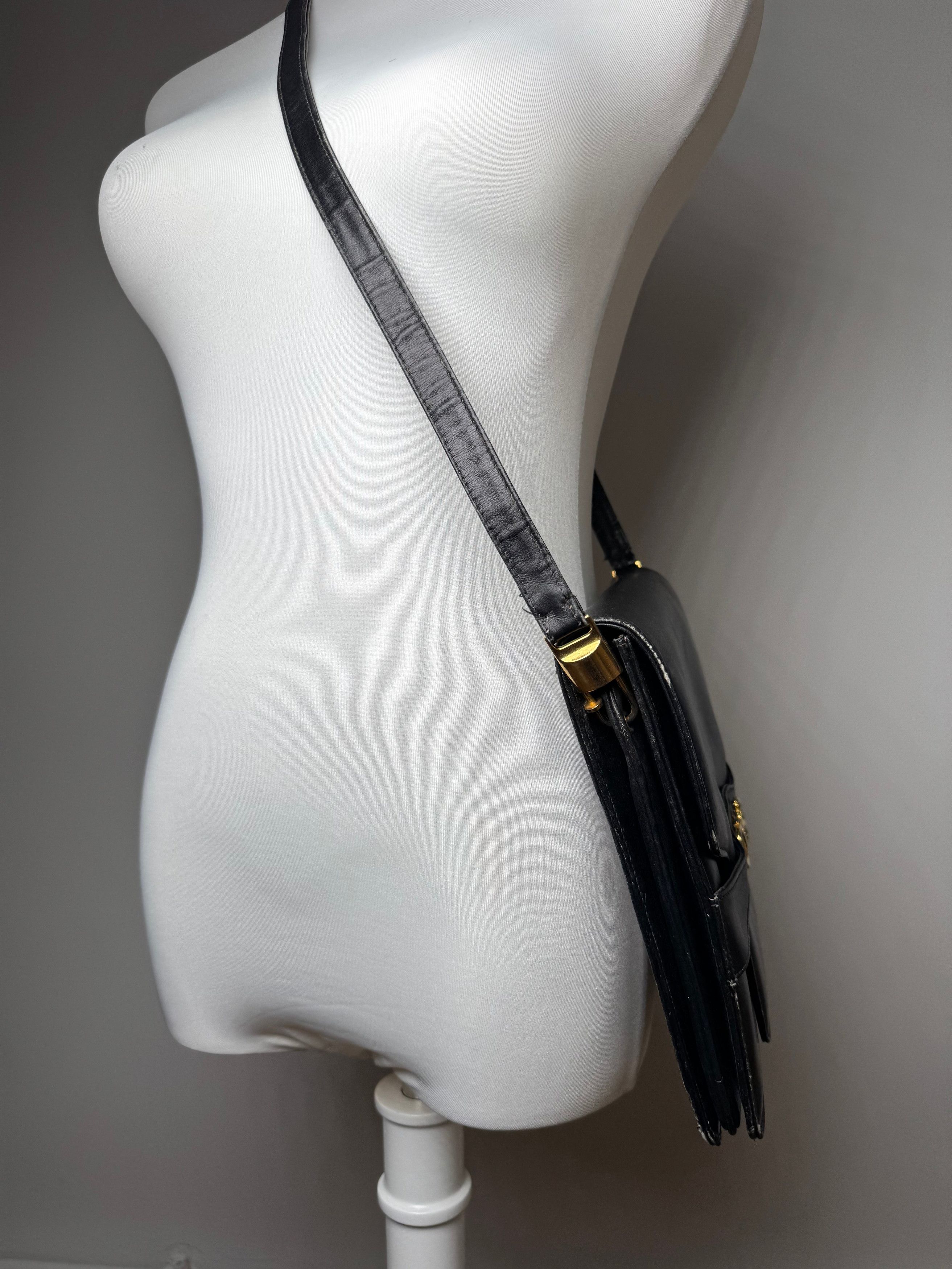 Celine Vintage Paris Leather Bag Triomphe Black Size ONE SIZE - 4 Thumbnail