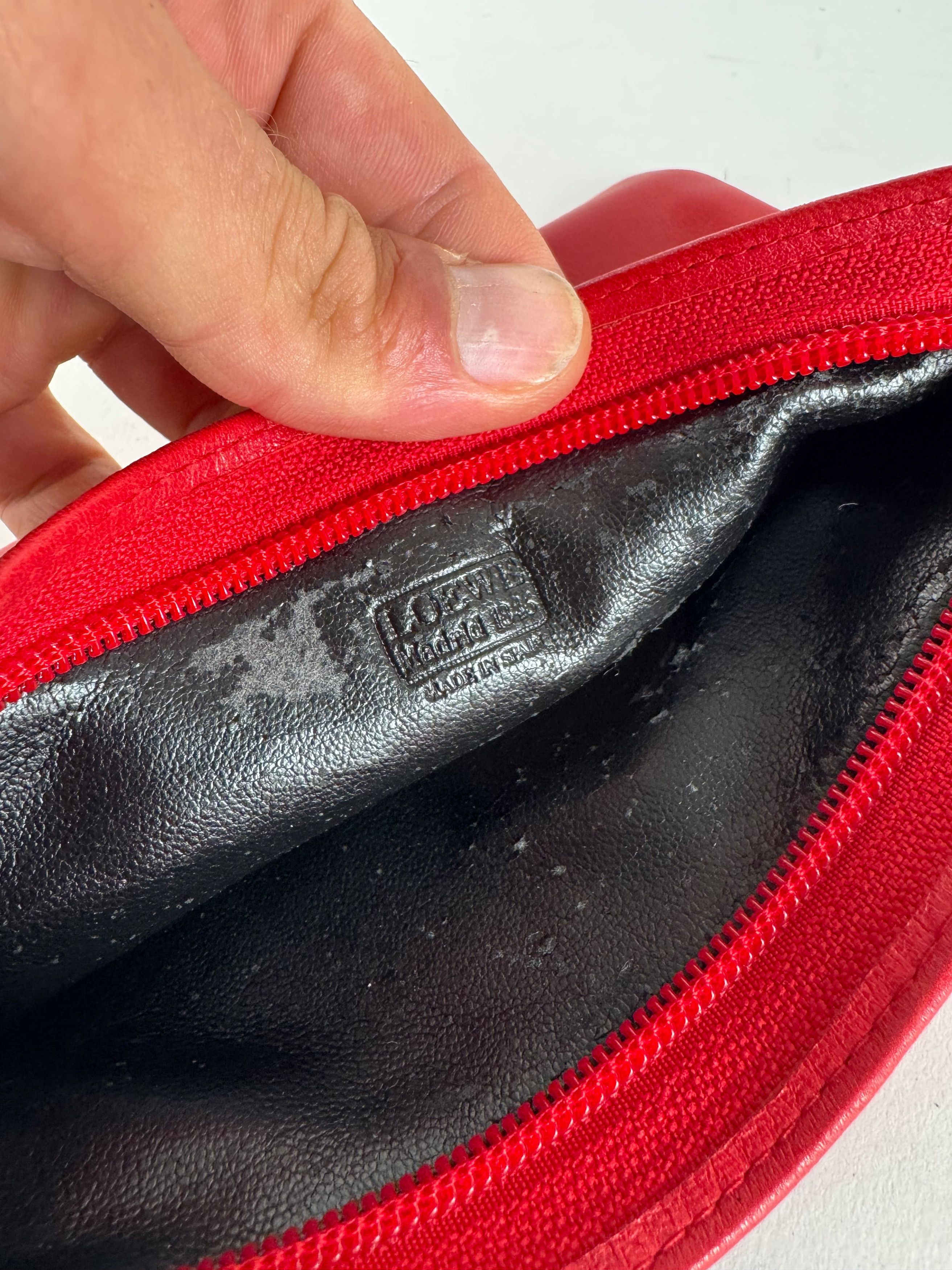 Loewe Vintage Anagram Leather Clutch Red Size ONE SIZE - 6 Thumbnail