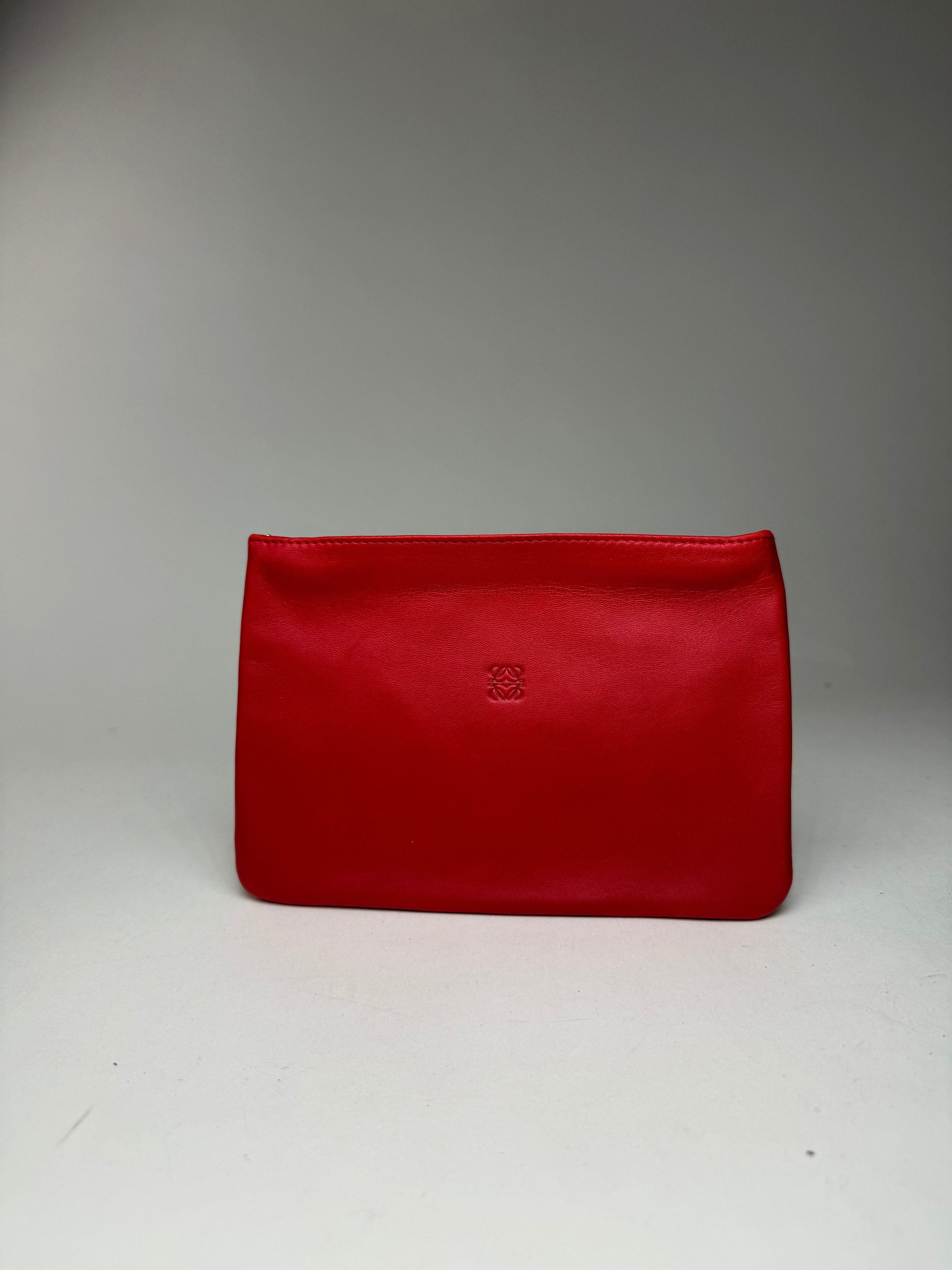 Loewe Vintage Anagram Leather Clutch Red Size ONE SIZE - 8 Thumbnail