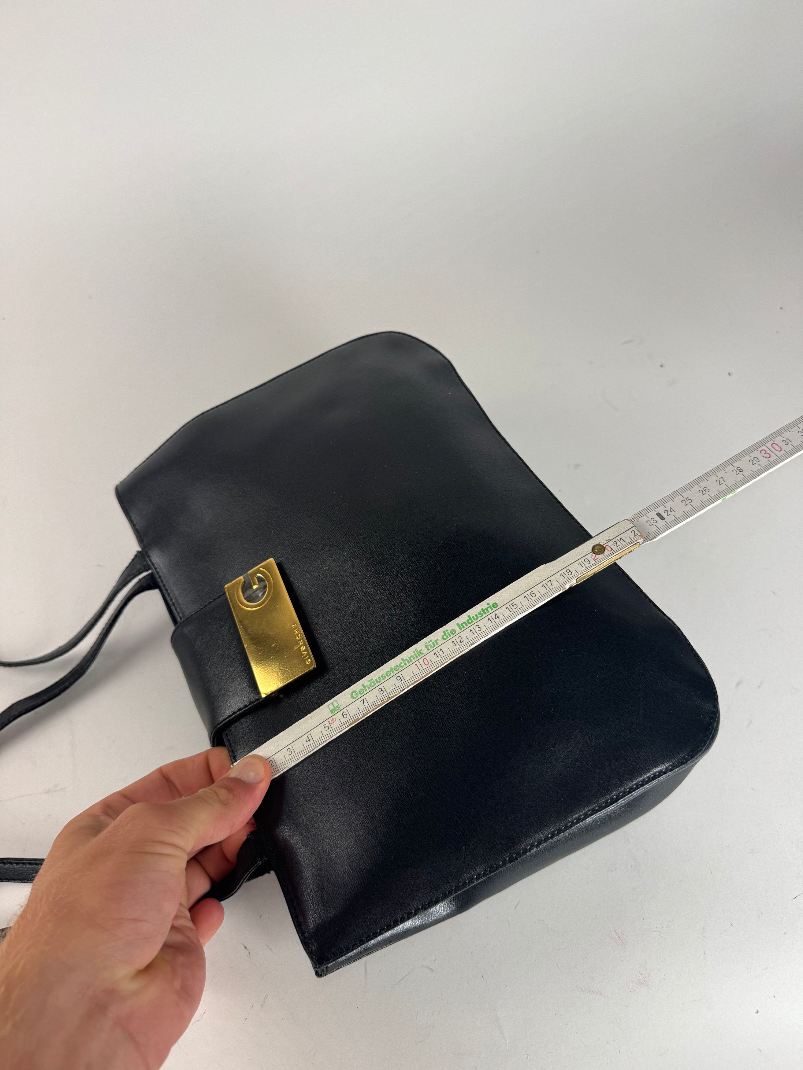 Givenchy Vintage Leather Bag Black Size ONE SIZE - 13 Thumbnail
