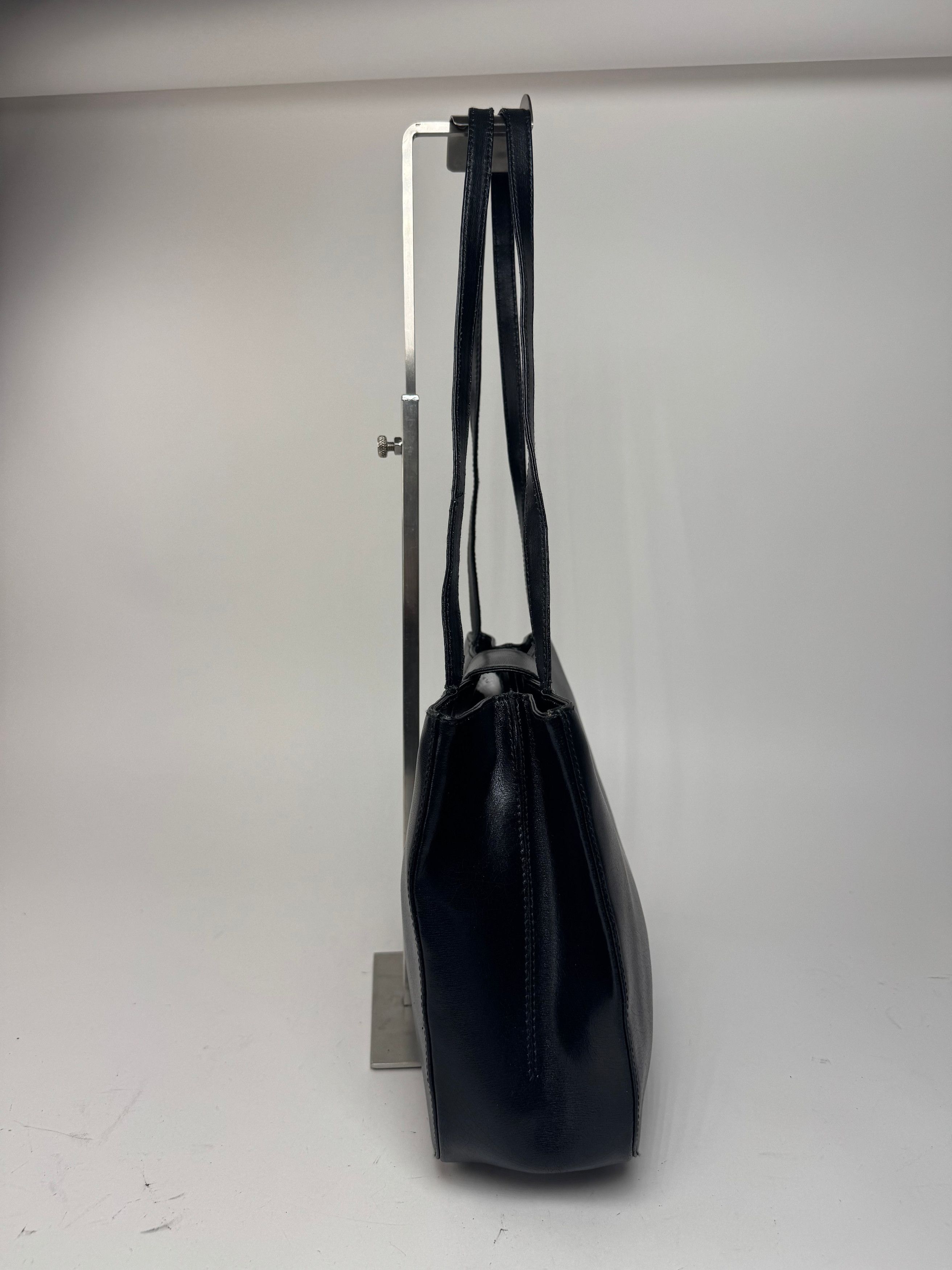 Givenchy Vintage Leather Bag Black Size ONE SIZE - 8 Thumbnail