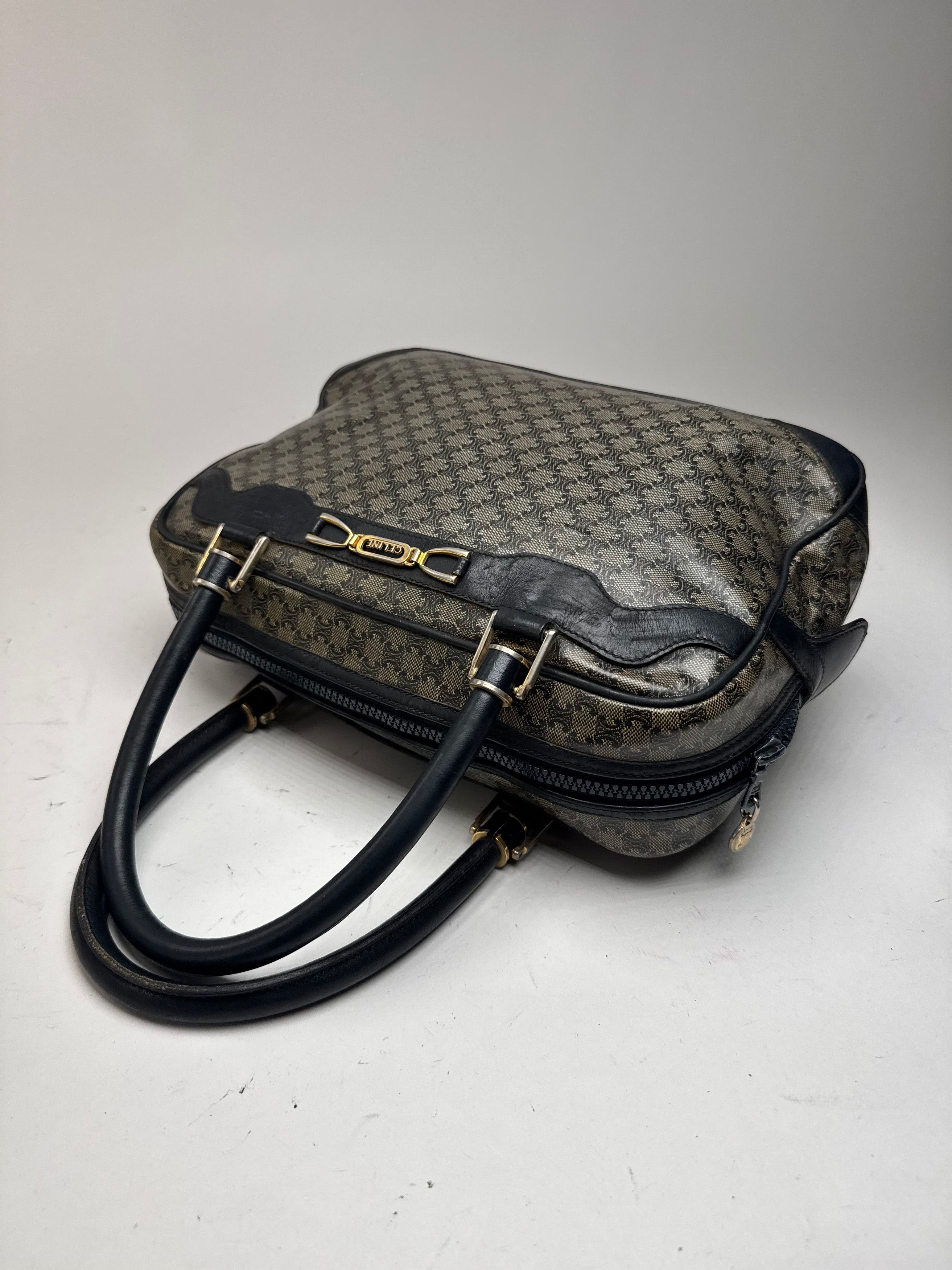 Celine Vintage Paris Triomphe Monogramm Leather Bag Size ONE SIZE - 10 Thumbnail