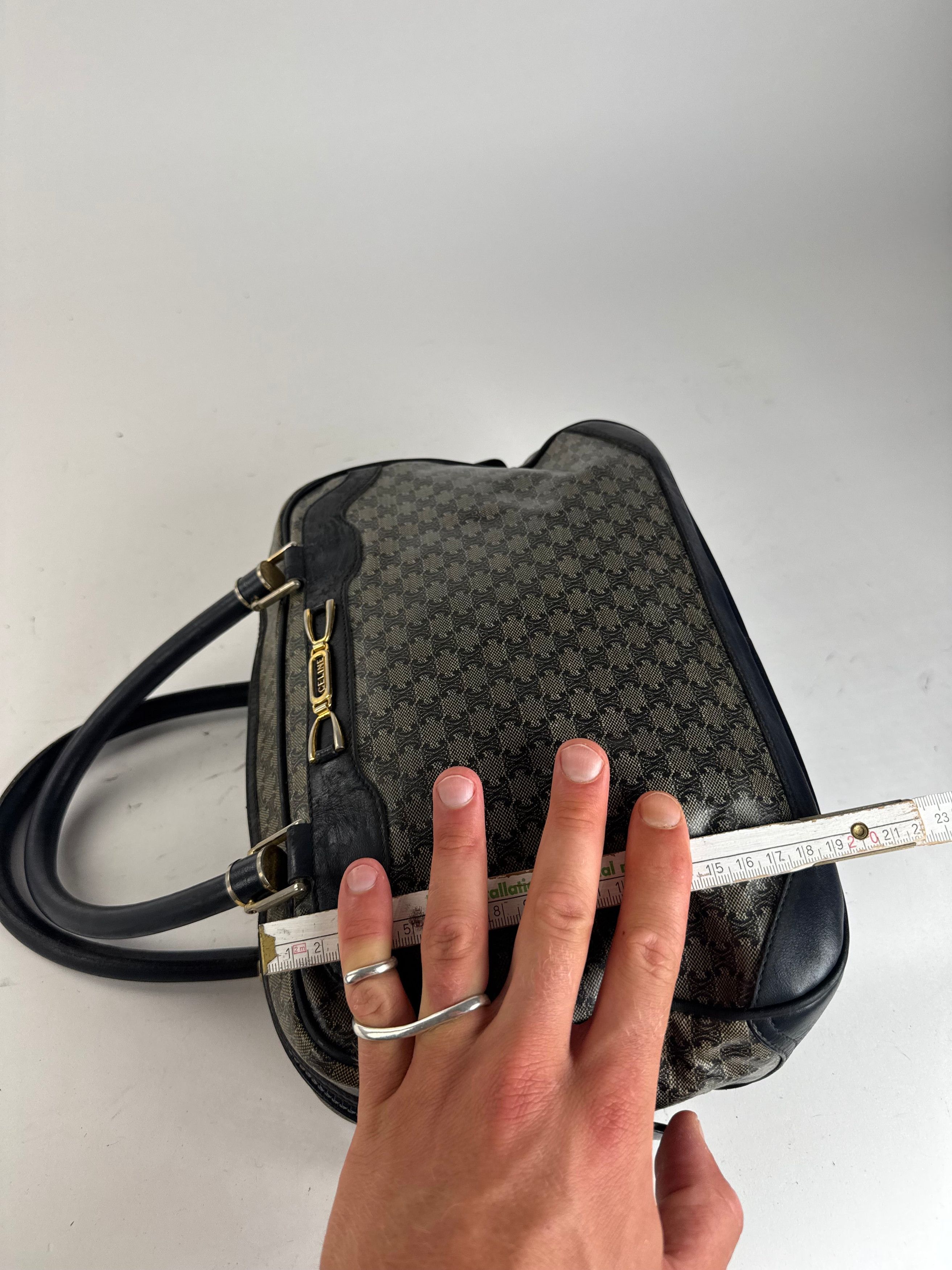 Celine Vintage Paris Triomphe Monogramm Leather Bag Size ONE SIZE - 13 Thumbnail