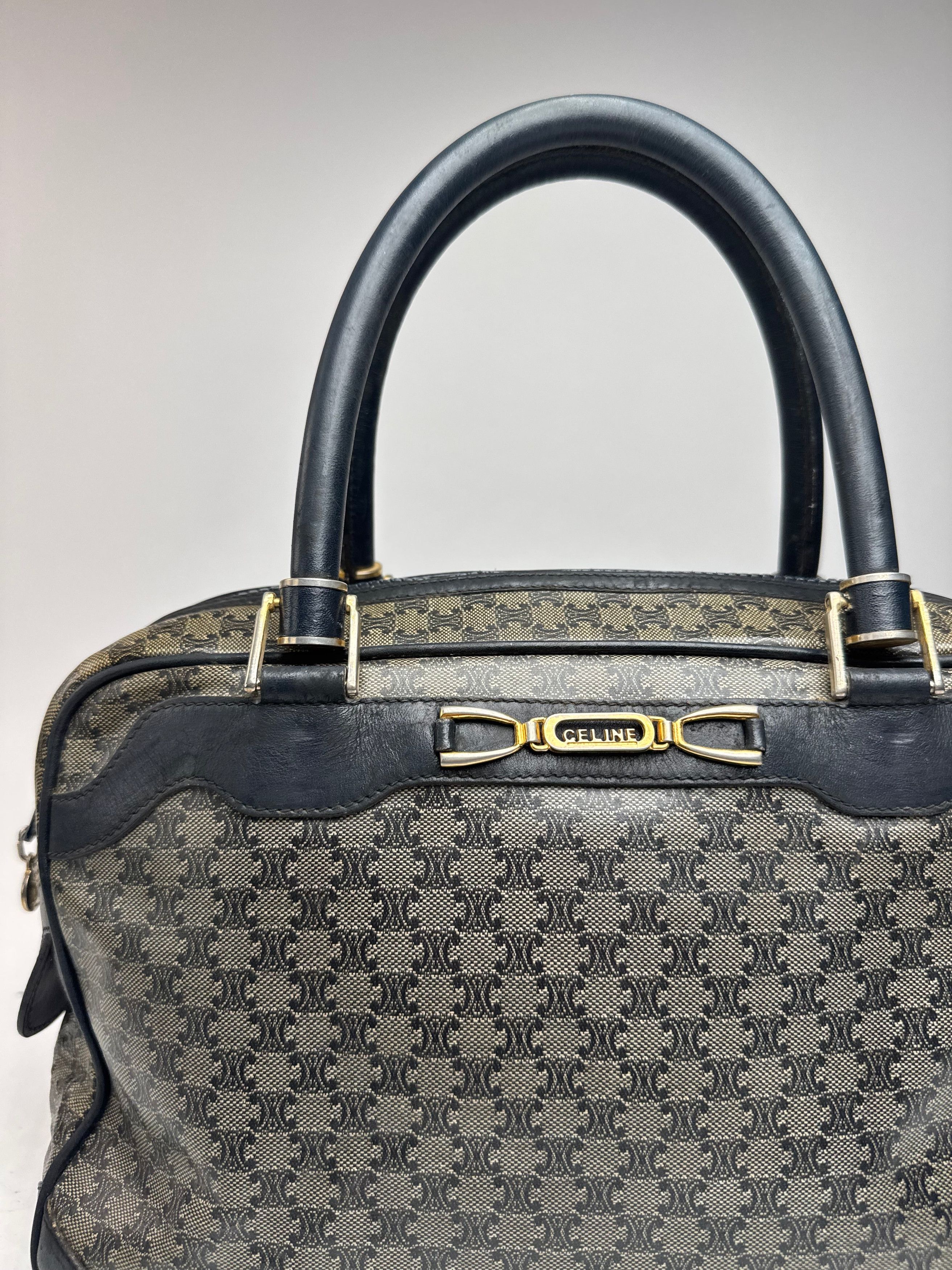 Celine Vintage Paris Triomphe Monogramm Leather Bag Size ONE SIZE - 2 Thumbnail