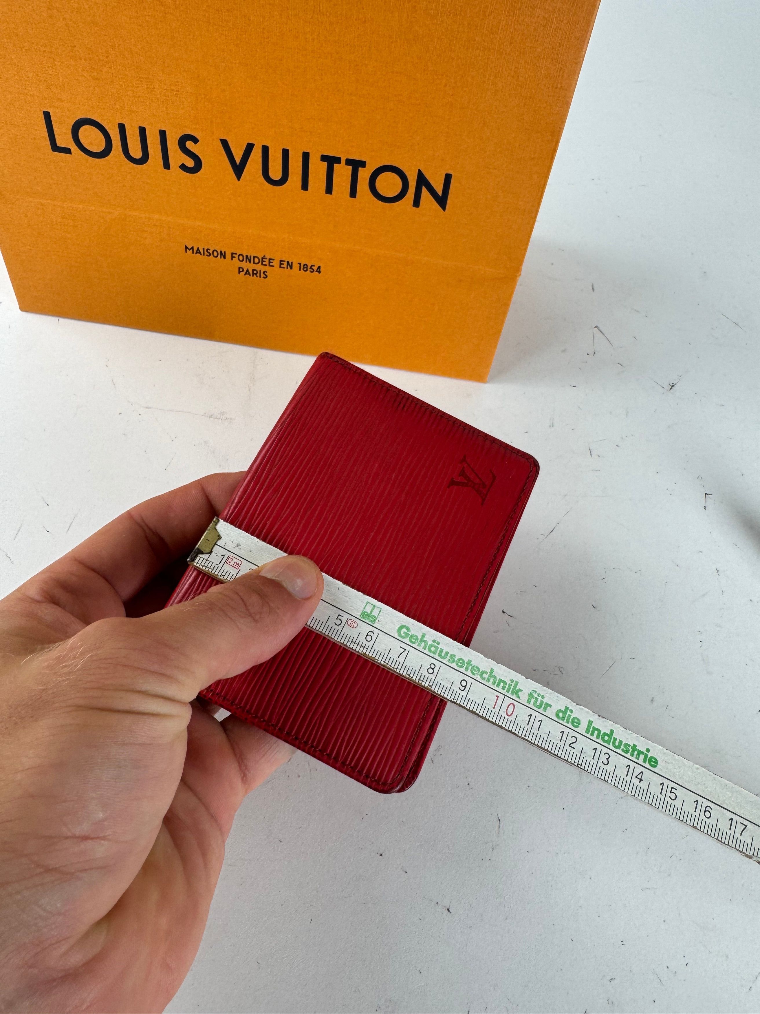 Louis Vuitton Vintage EPI Leather Card Holder red Size ONE SIZE - 11 Thumbnail