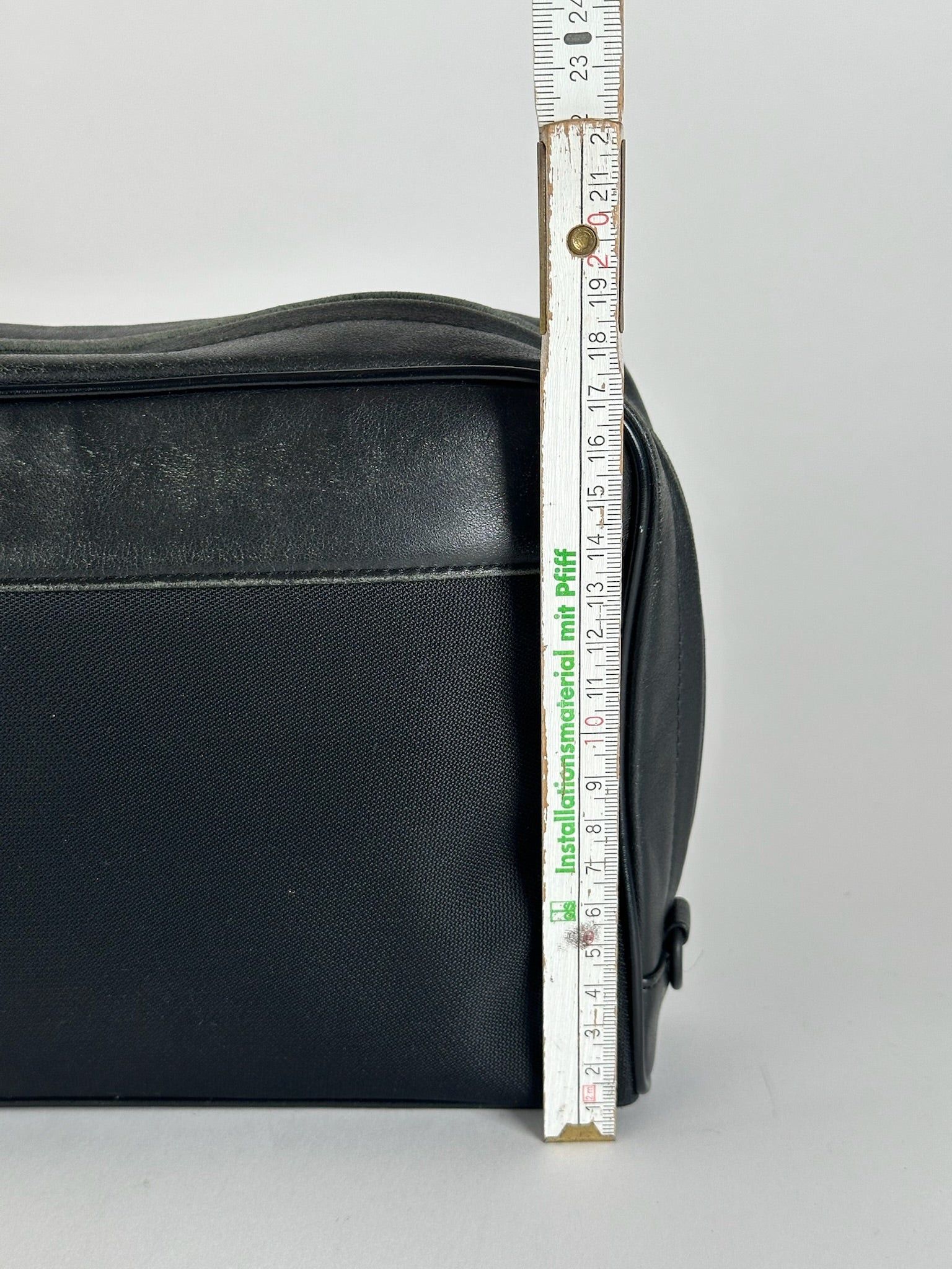 Issey Miyake Vintage Clutch Black Size ONE SIZE - 7 Thumbnail