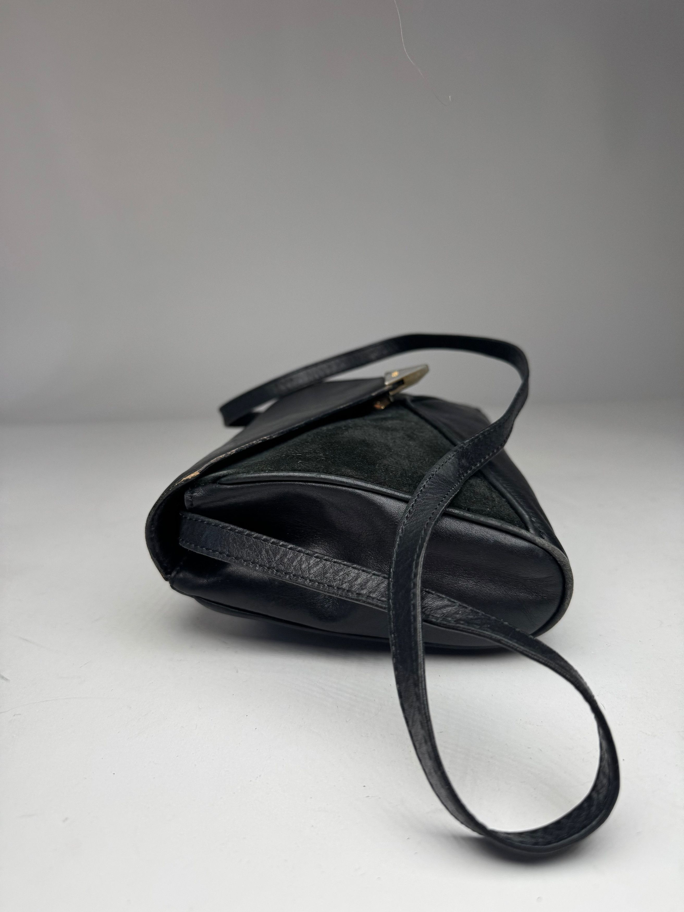 Celine Vintage Paris Triomphe Suede Leather Bag Marine Black Size ONE SIZE - 11 Thumbnail