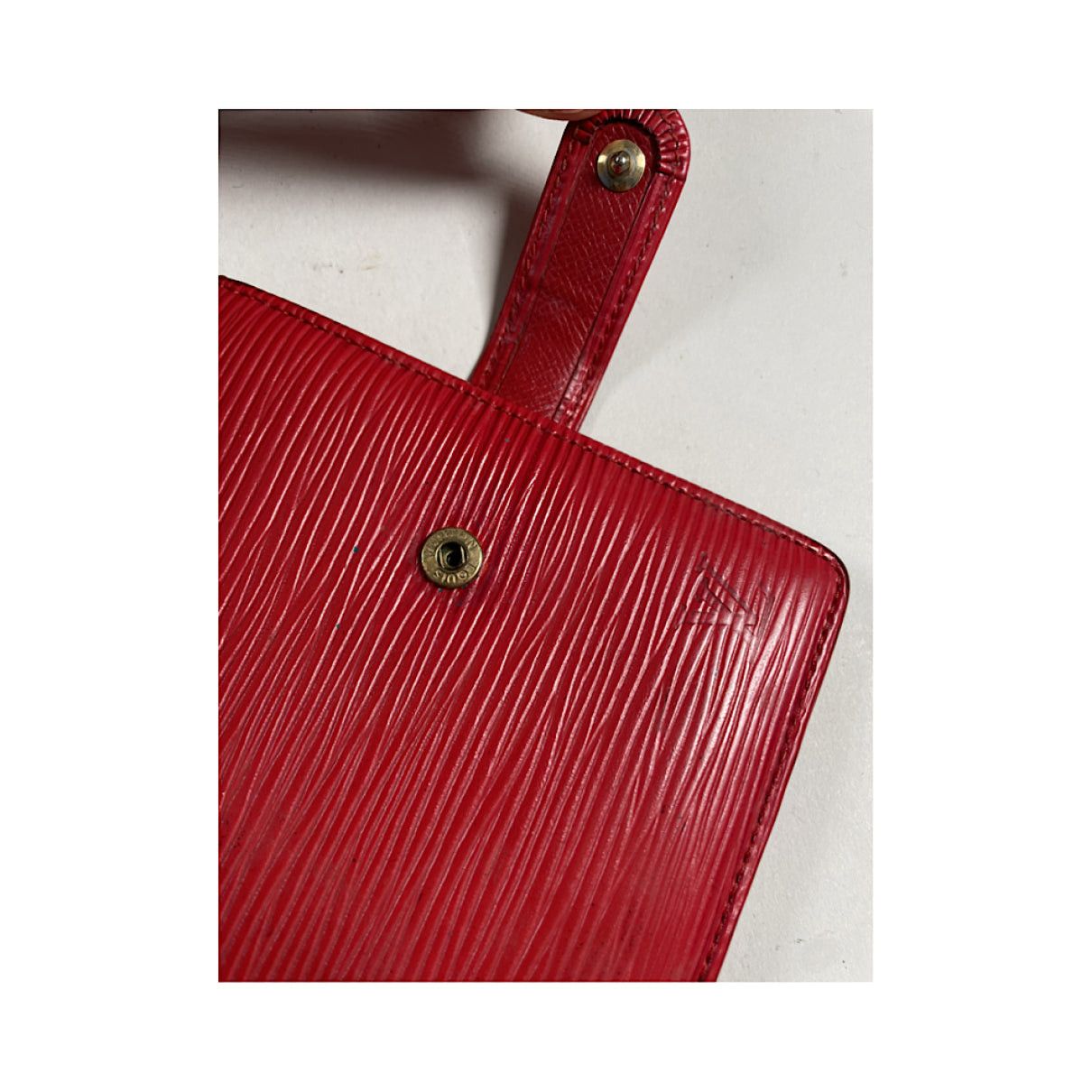 Louis Vuitton Red Leather Purse Size ONE SIZE - 5 Thumbnail