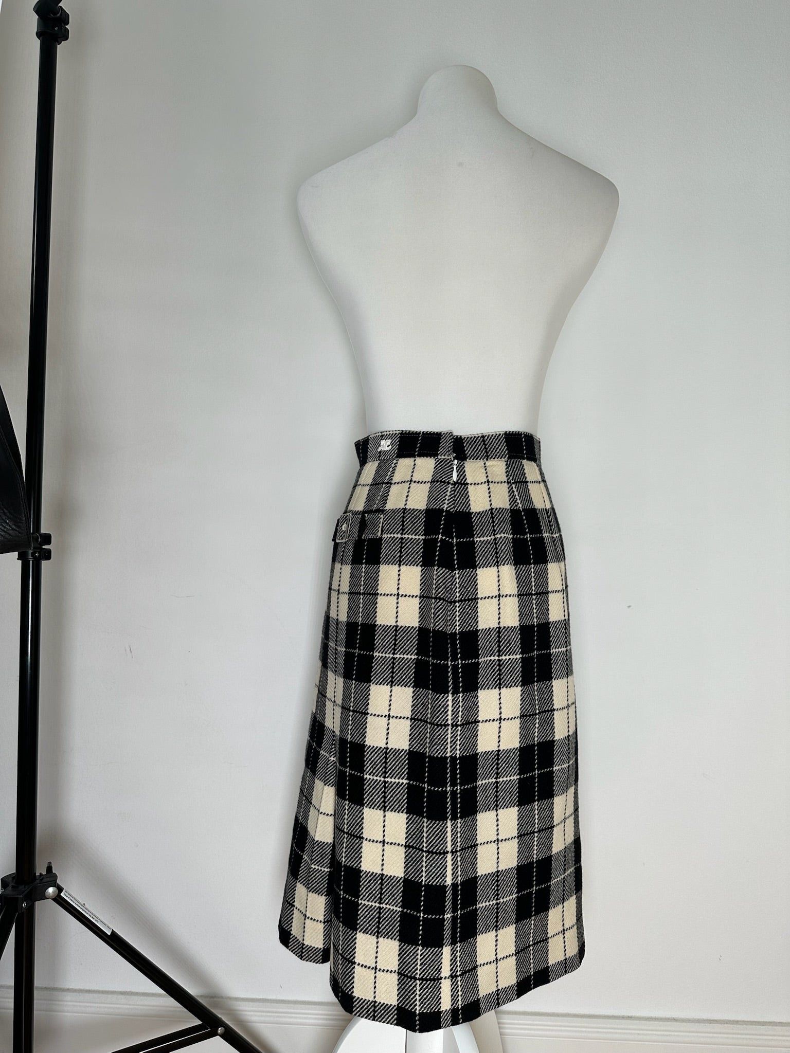 Courreges Vintage Checked skirt Size 34" / US 12 / IT 48 - 3 Thumbnail