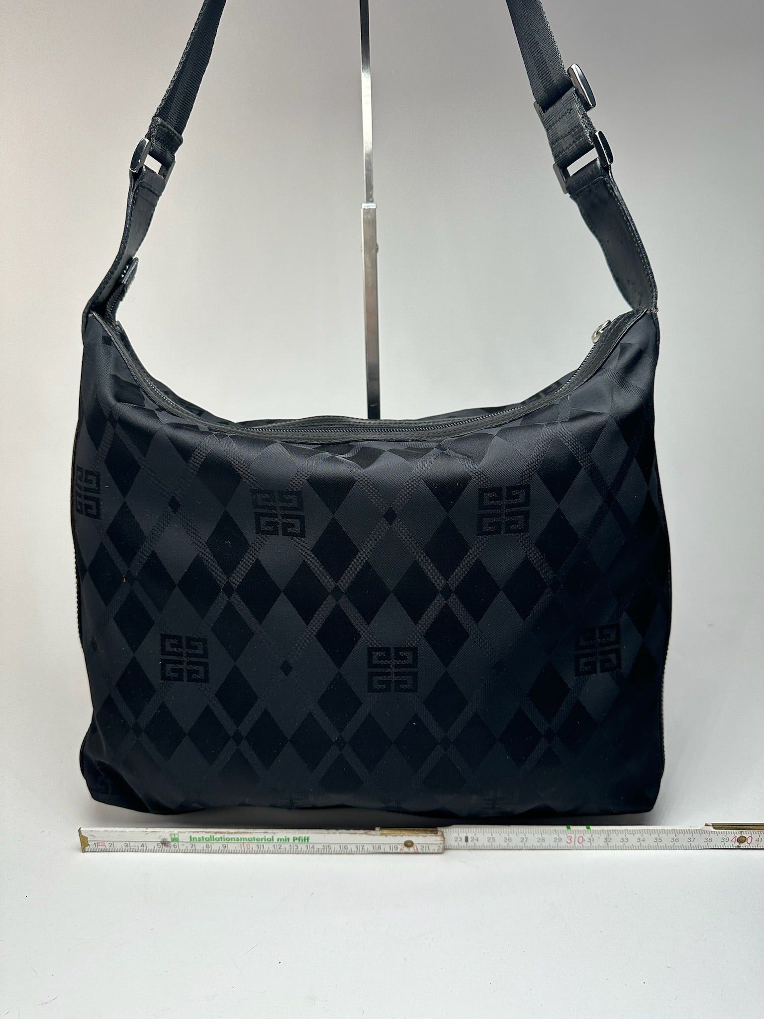 Givenchy Vintage Monogram Handbag black Size ONE SIZE - 12 Thumbnail