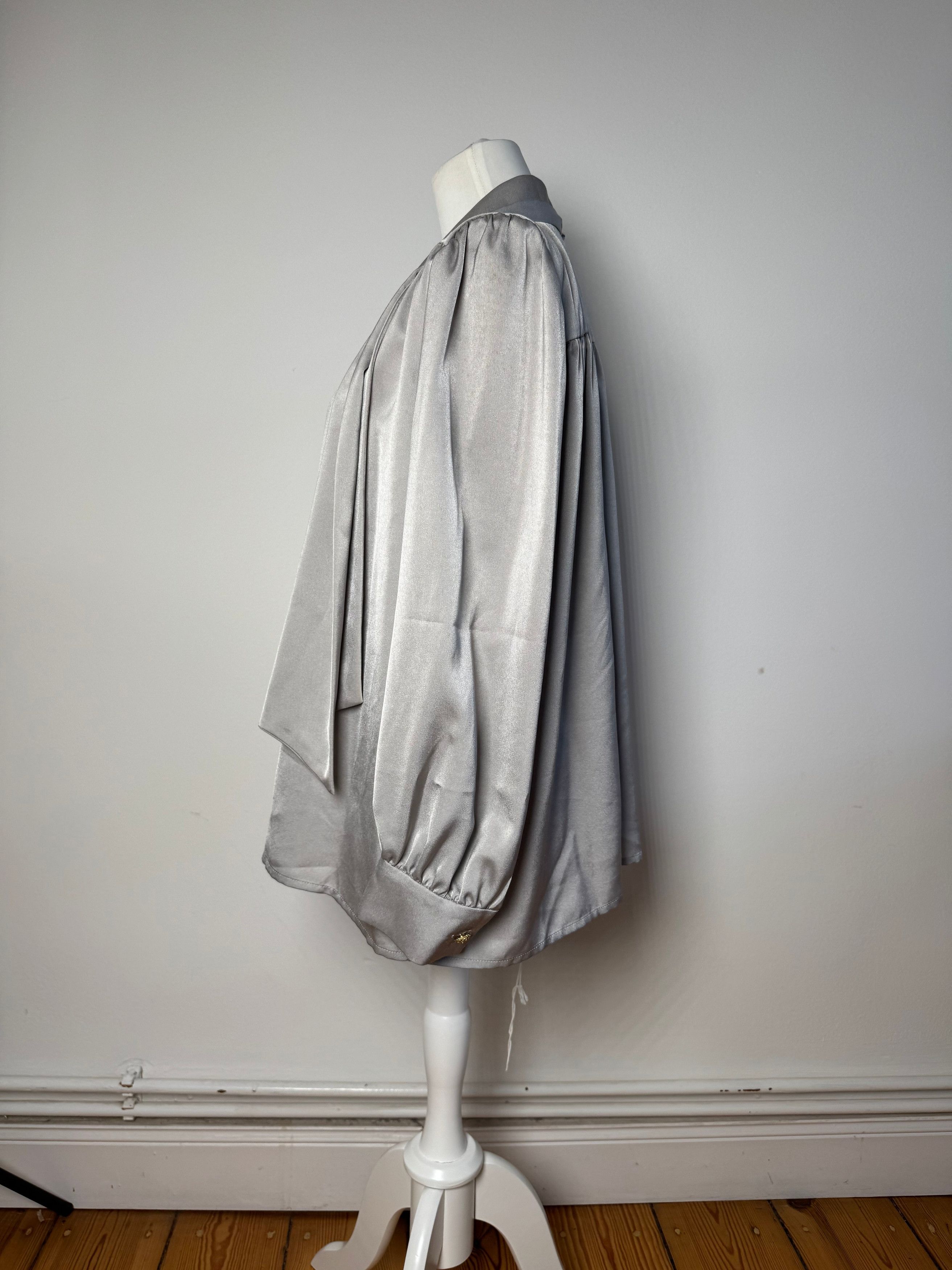 Other Vintage Yves Saint Laurent Silk Blouse silver 38/M Size M / US 6-8 / IT 42-44 - 2 Thumbnail