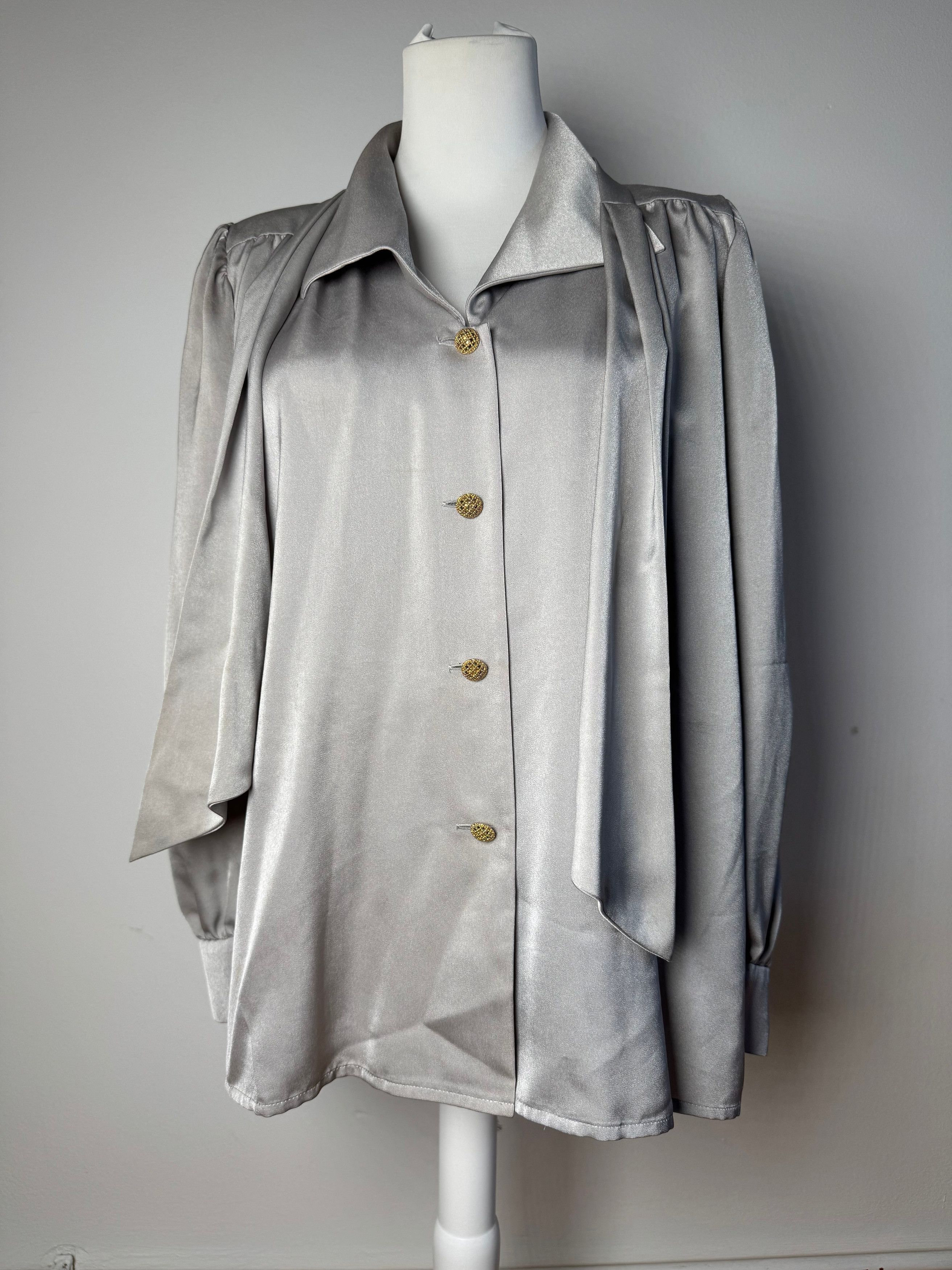 Other Vintage Yves Saint Laurent Silk Blouse silver 38/M Size M / US 6-8 / IT 42-44 - 10 Thumbnail