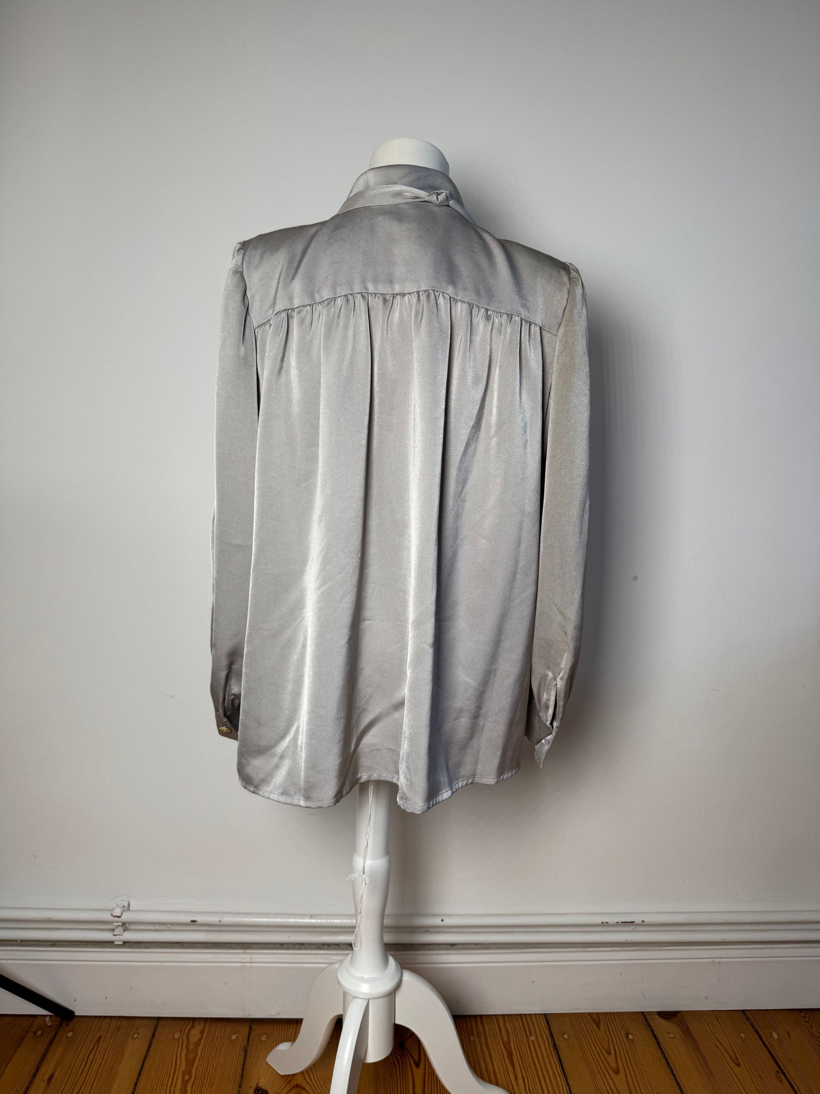 Other Vintage Yves Saint Laurent Silk Blouse silver 38/M Size M / US 6-8 / IT 42-44 - 3 Thumbnail