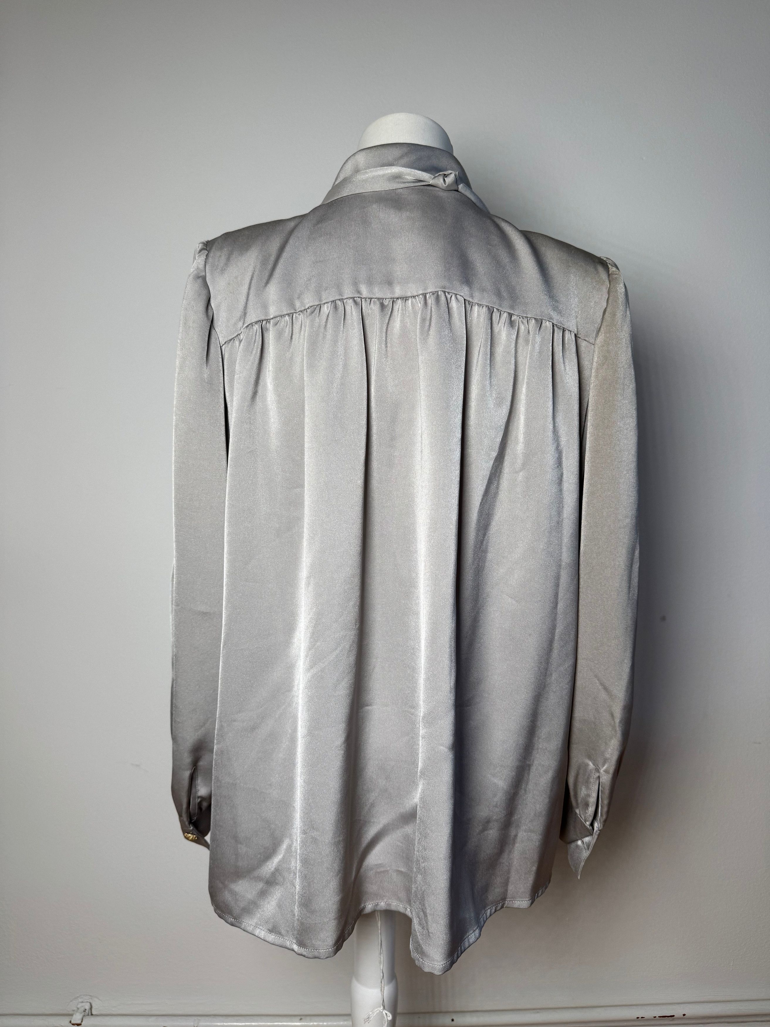 Other Vintage Yves Saint Laurent Silk Blouse silver 38/M Size M / US 6-8 / IT 42-44 - 15 Thumbnail