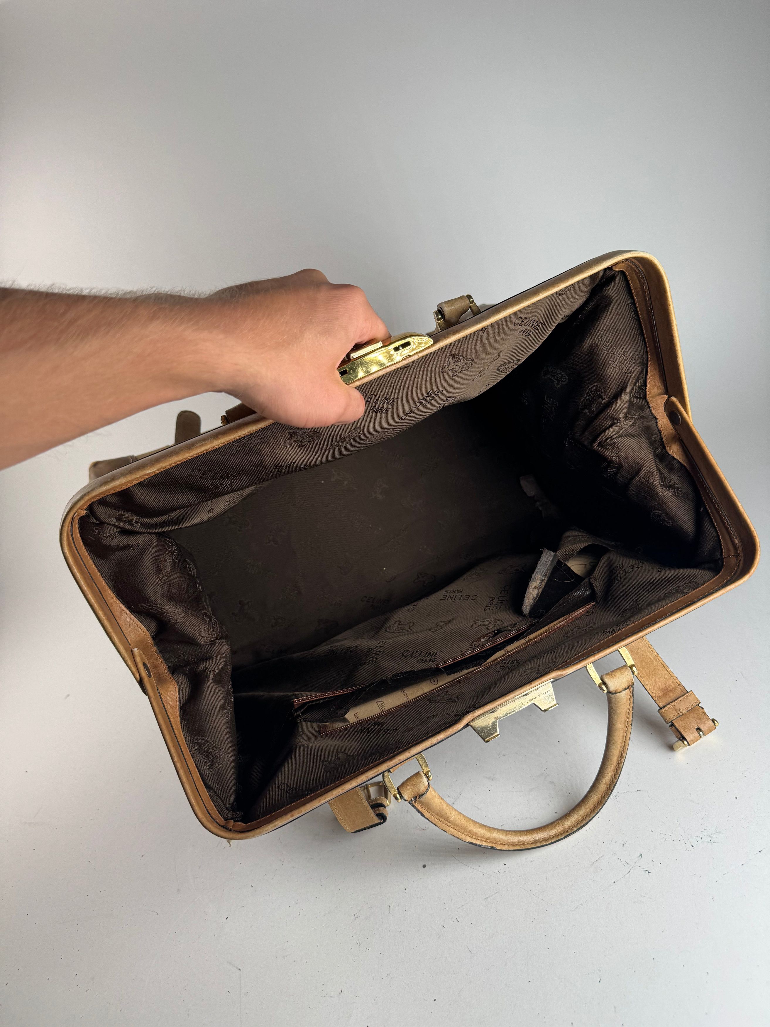 Celine Vintage Paris Monogram Leather Travel bag gold brown Size ONE SIZE - 3 Thumbnail