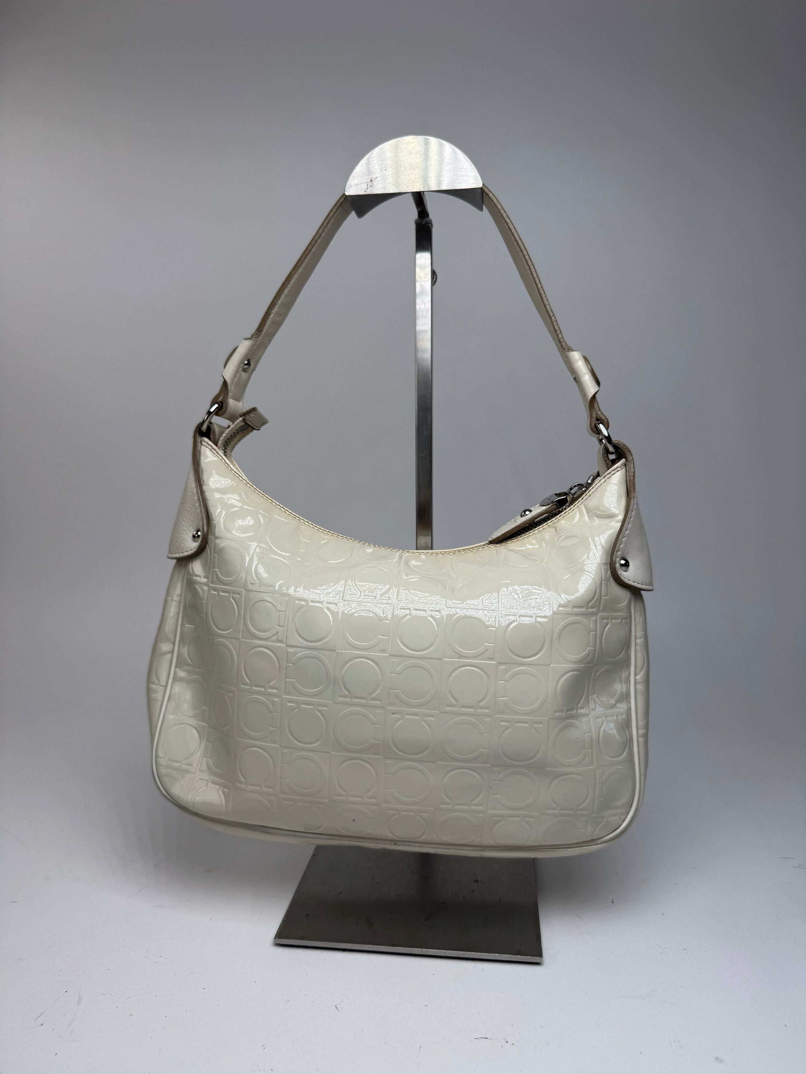 Salvatore Ferragamo Vintage Monogram Patent Leather bag white Size ONE SIZE - 8 Thumbnail