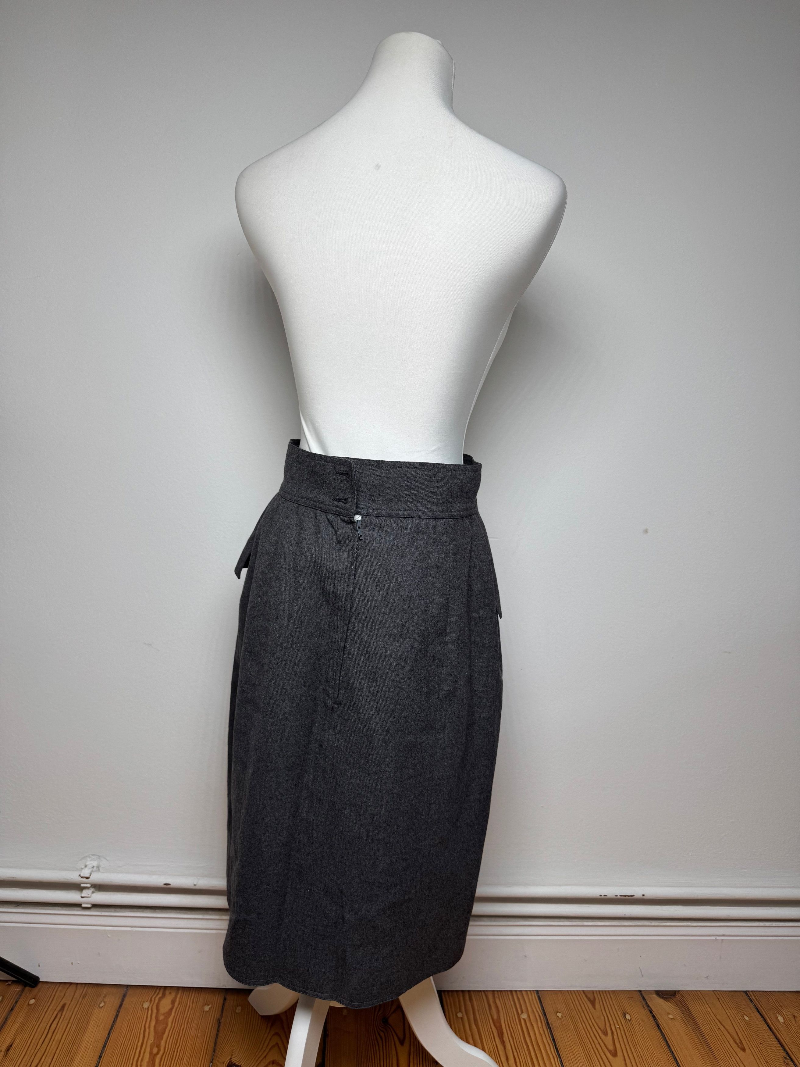 Chanel Vintage Wool Skirt Grey 36/S Size 27" / US 4 / IT 40 - 3 Thumbnail