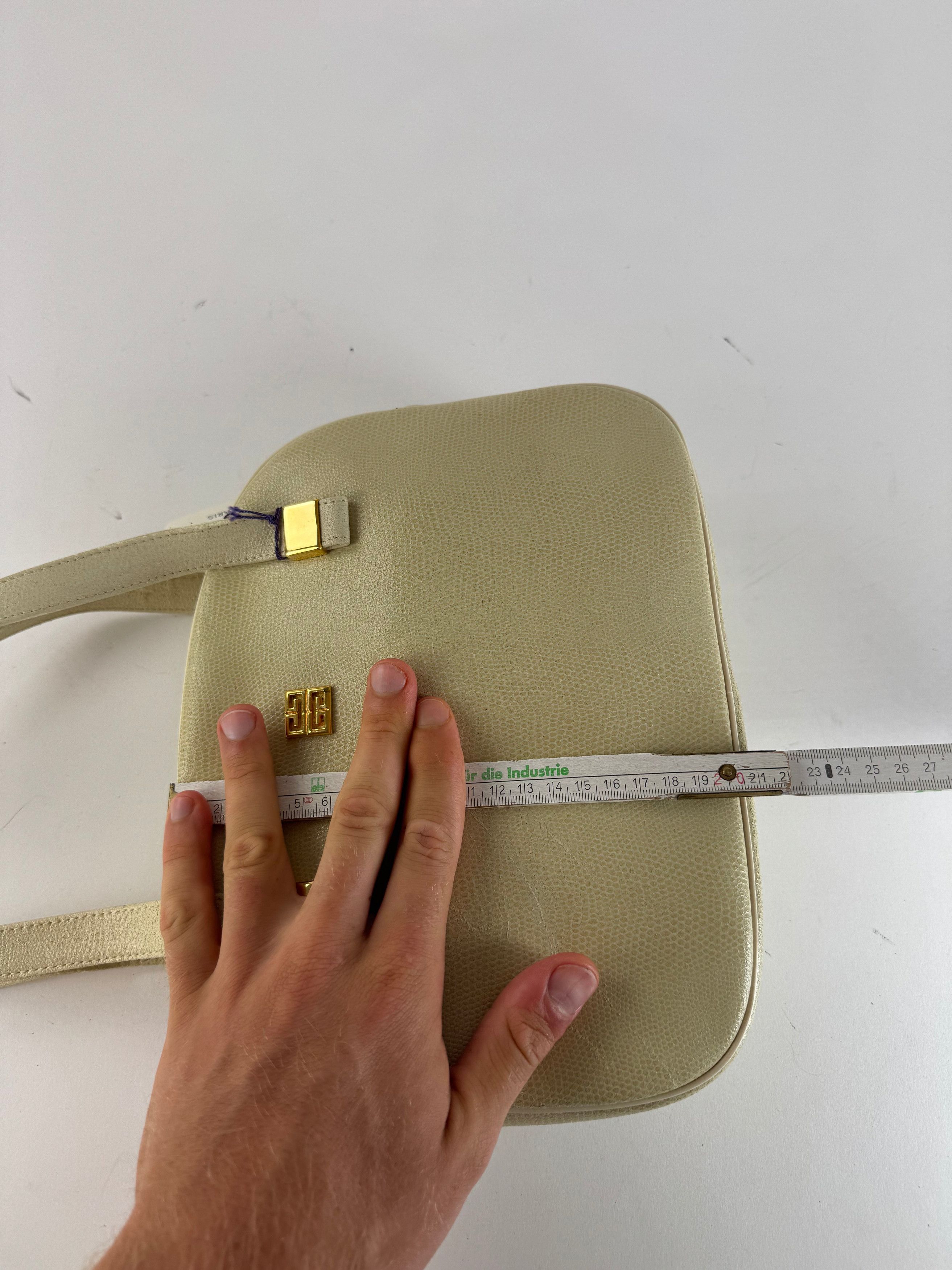 Givenchy Vintage Snake Emblossed Leather Bag beige Size ONE SIZE - 11 Thumbnail