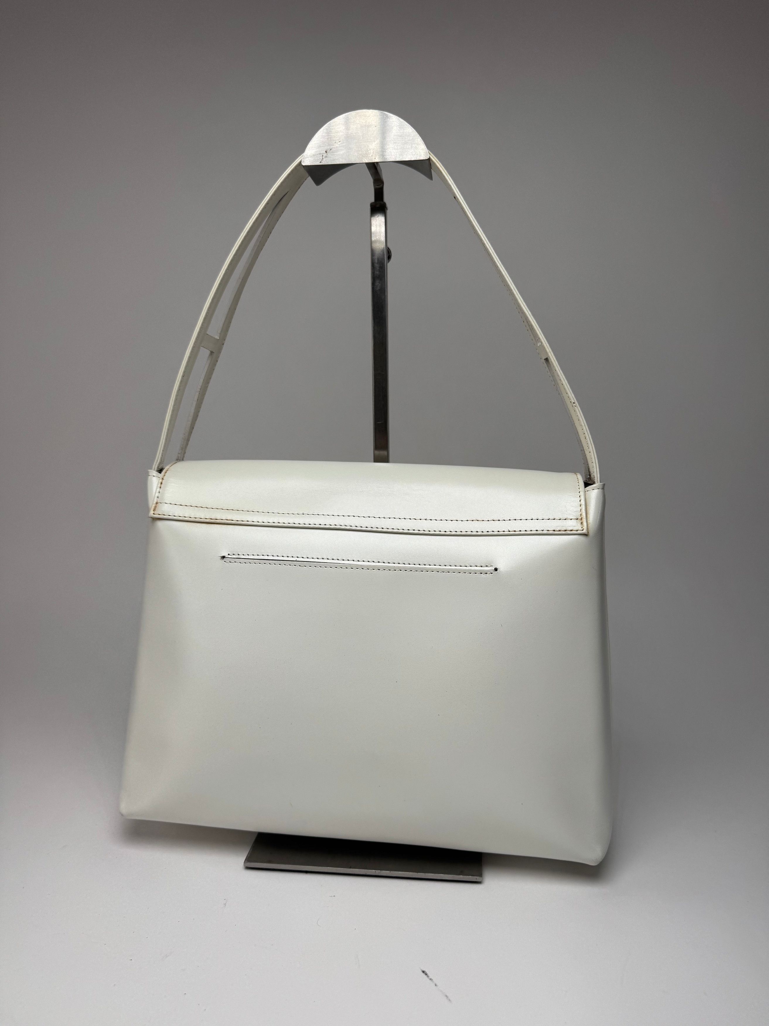 Other Vintage Givenchy Patent Leather Bag white Size ONE SIZE - 2 Thumbnail