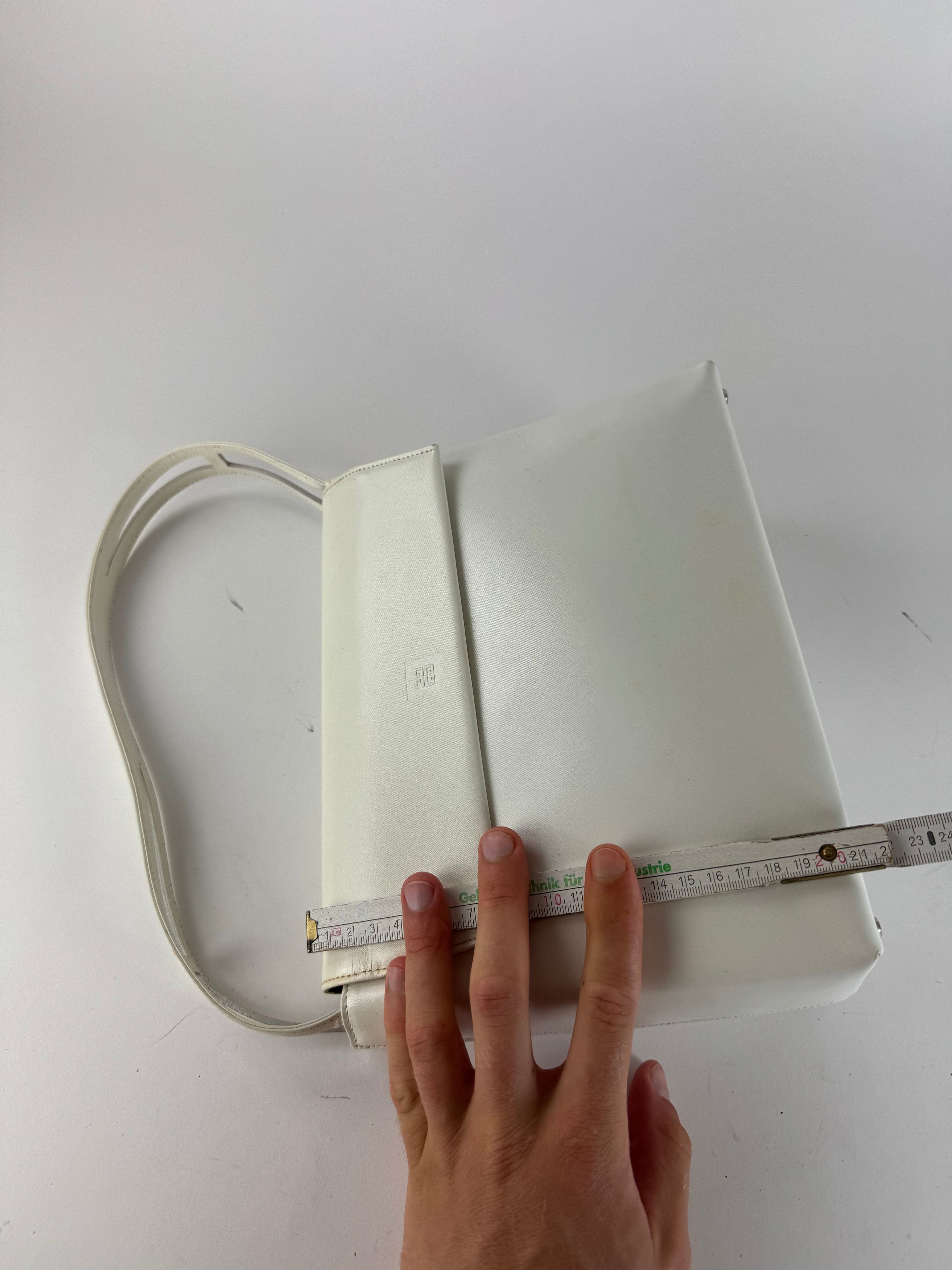 Other Vintage Givenchy Patent Leather Bag white Size ONE SIZE - 12 Thumbnail
