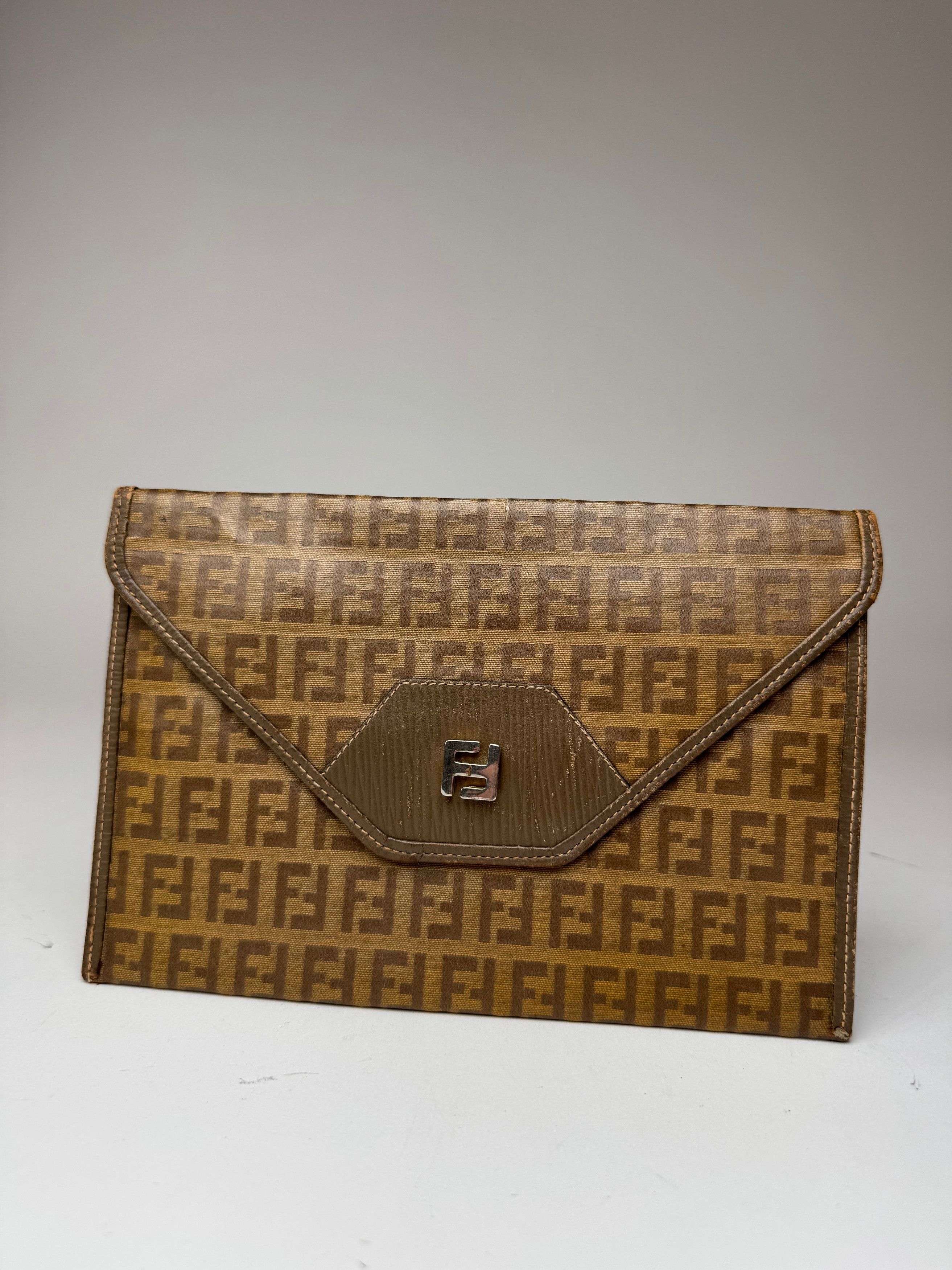Vintage FF monogram Leather clutch brown