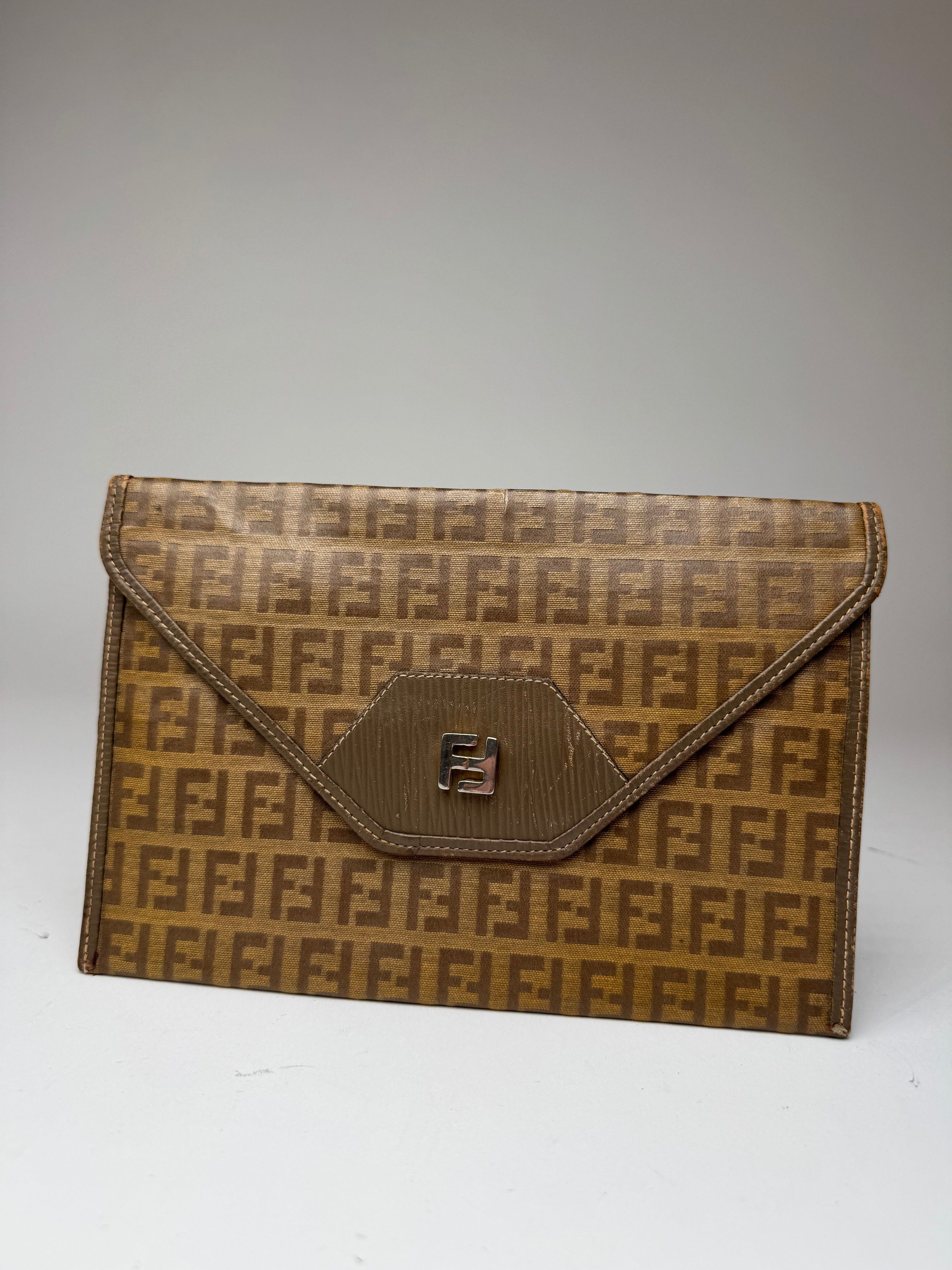 Vintage FF monogram Leather clutch brown
