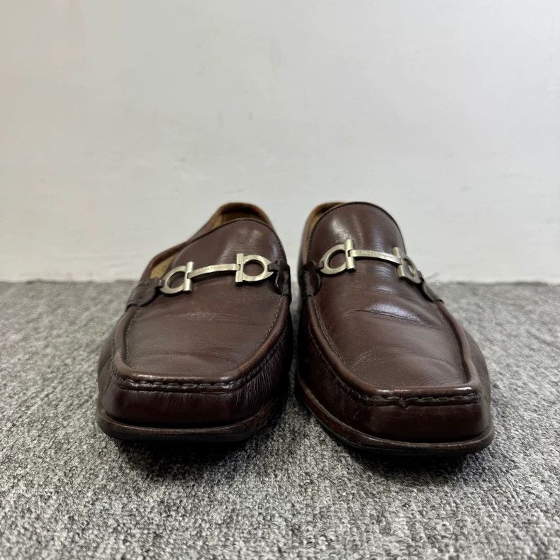 Vintage Ferragamo Leather Lock Loafers Size US 9 / EU 42 - 2 Thumbnail