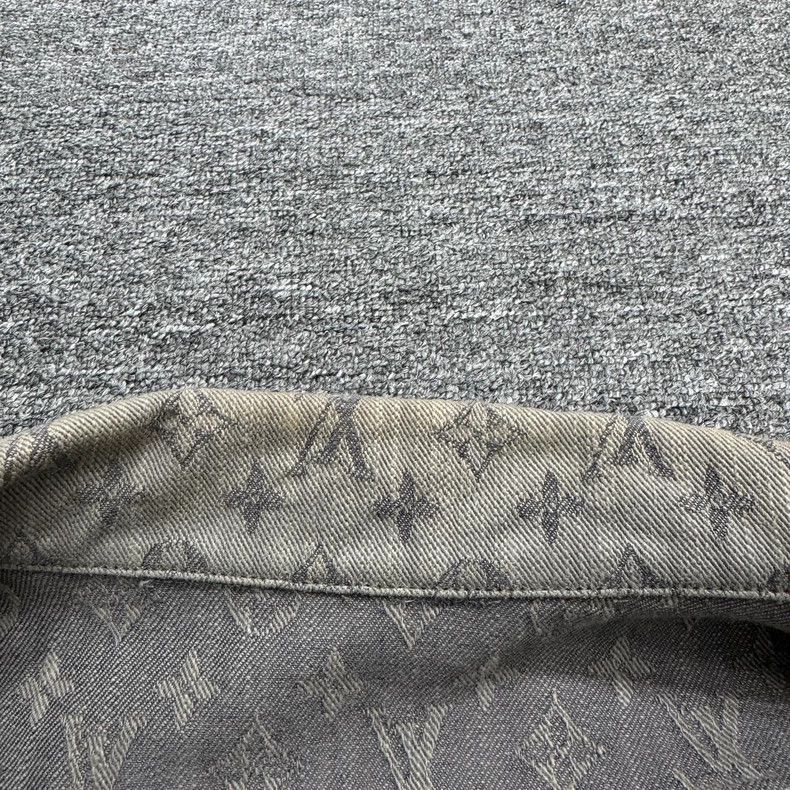Louis Vuitton Louis Vuitton Grey Monogram Denim Jacket Size US S / EU 44-46 / 1 - 3 Thumbnail