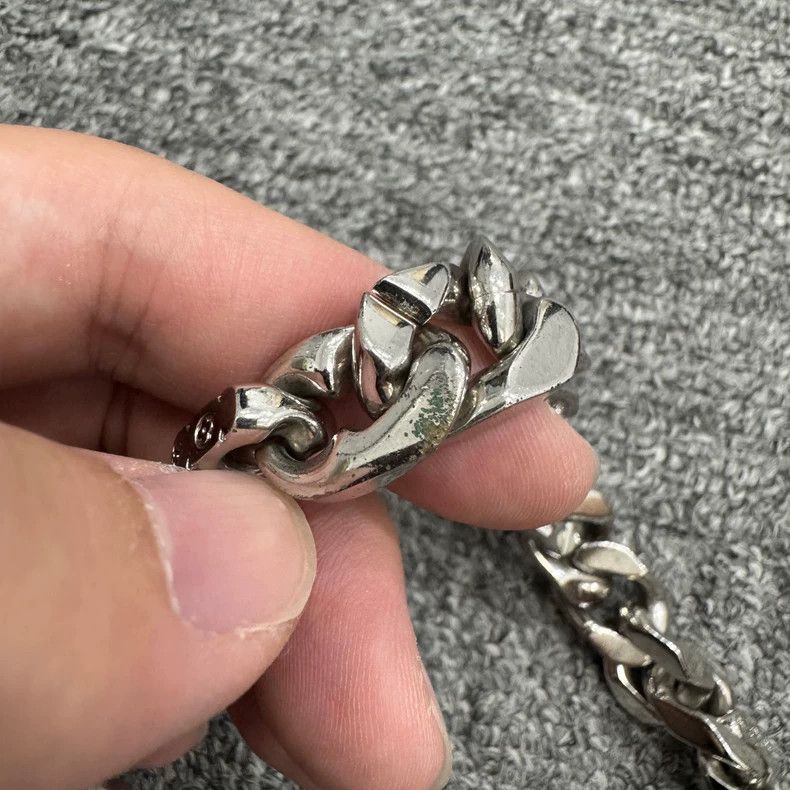 Louis Vuitton Louis Vuitton Silver Cuban Link Necklace Size ONE SIZE - 5 Thumbnail