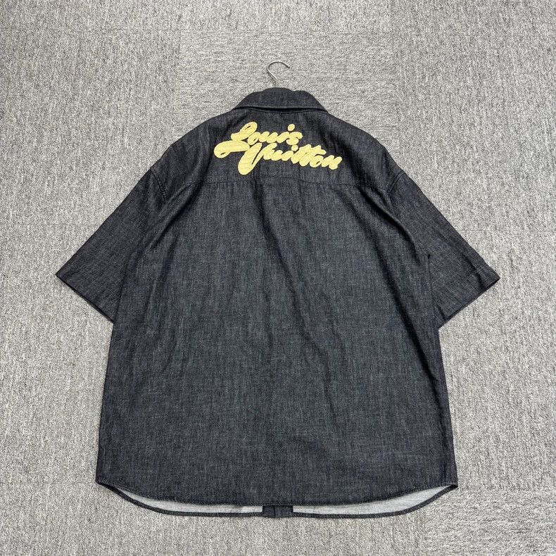 Louis Vuitton Louis Vuitton Denim Embroidered Short Sleeve Shirt Size US XXL / EU 58 / 5 - 2 Thumbnail