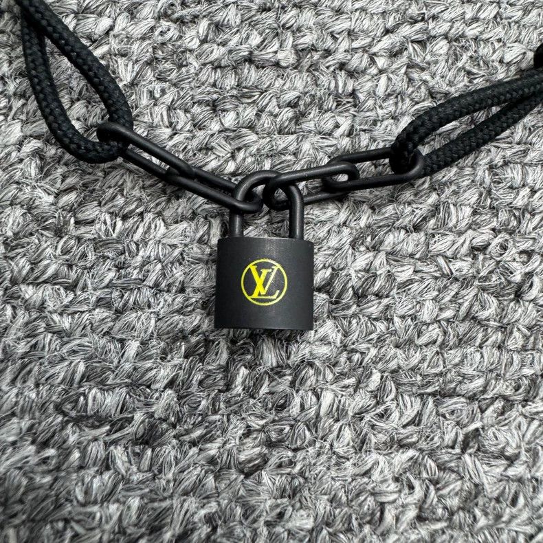 Louis Vuitton Louis Vuitton LV Charity Bracelet Size ONE SIZE - 3 Thumbnail