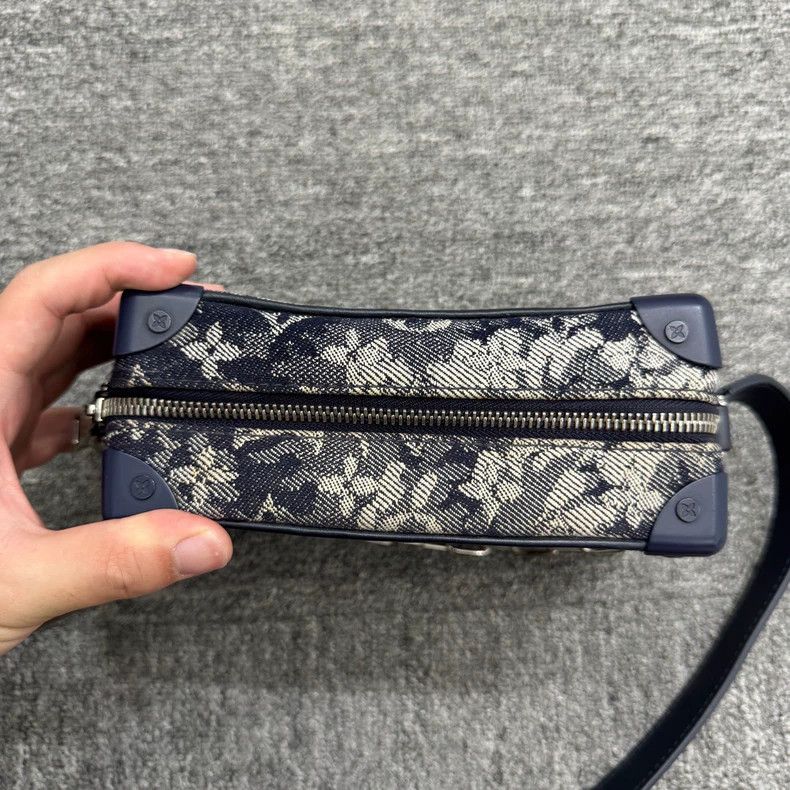 Louis Vuitton Louis Vuitton Tapestry Denim Box Bag Size ONE SIZE - 4 Thumbnail