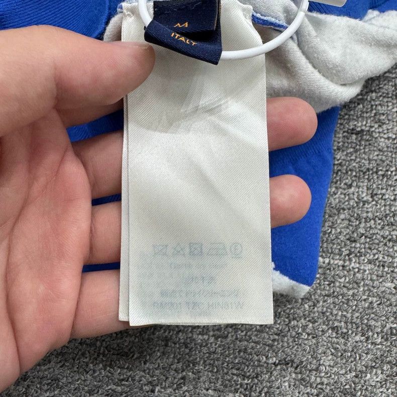 Louis Vuitton Louis Vuitton Blue Graffiti Logo Sweatshirt Size US M / EU 48-50 / 2 - 4 Thumbnail
