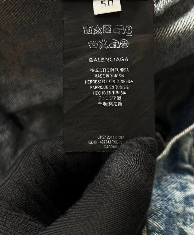 Balenciaga Balenciaga Washed Denim Jacket with Logo Size US M / EU 48-50 / 2 - 4 Thumbnail
