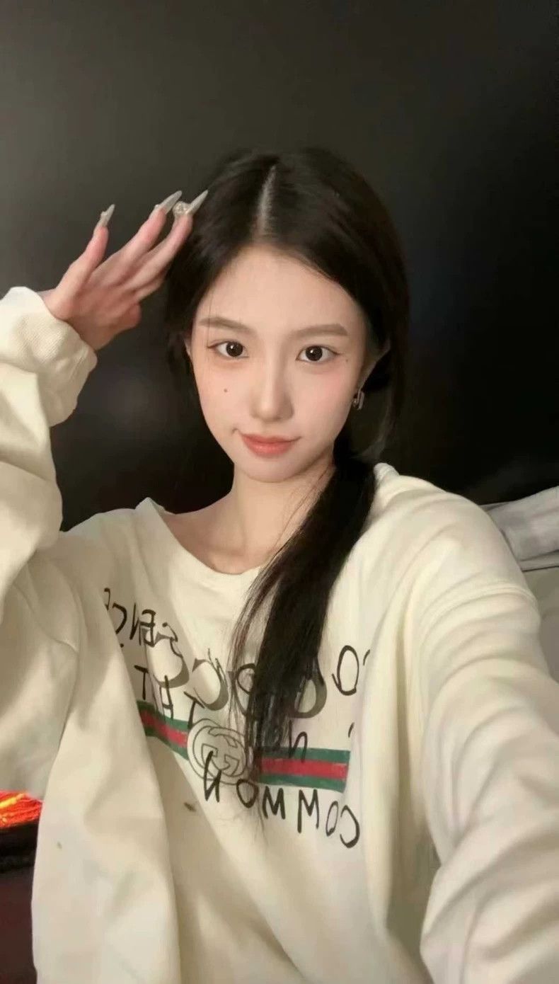 Gucci Gucci x Coco Captain Logo Sweatshirt Size US M / EU 48-50 / 2 - 6 Thumbnail