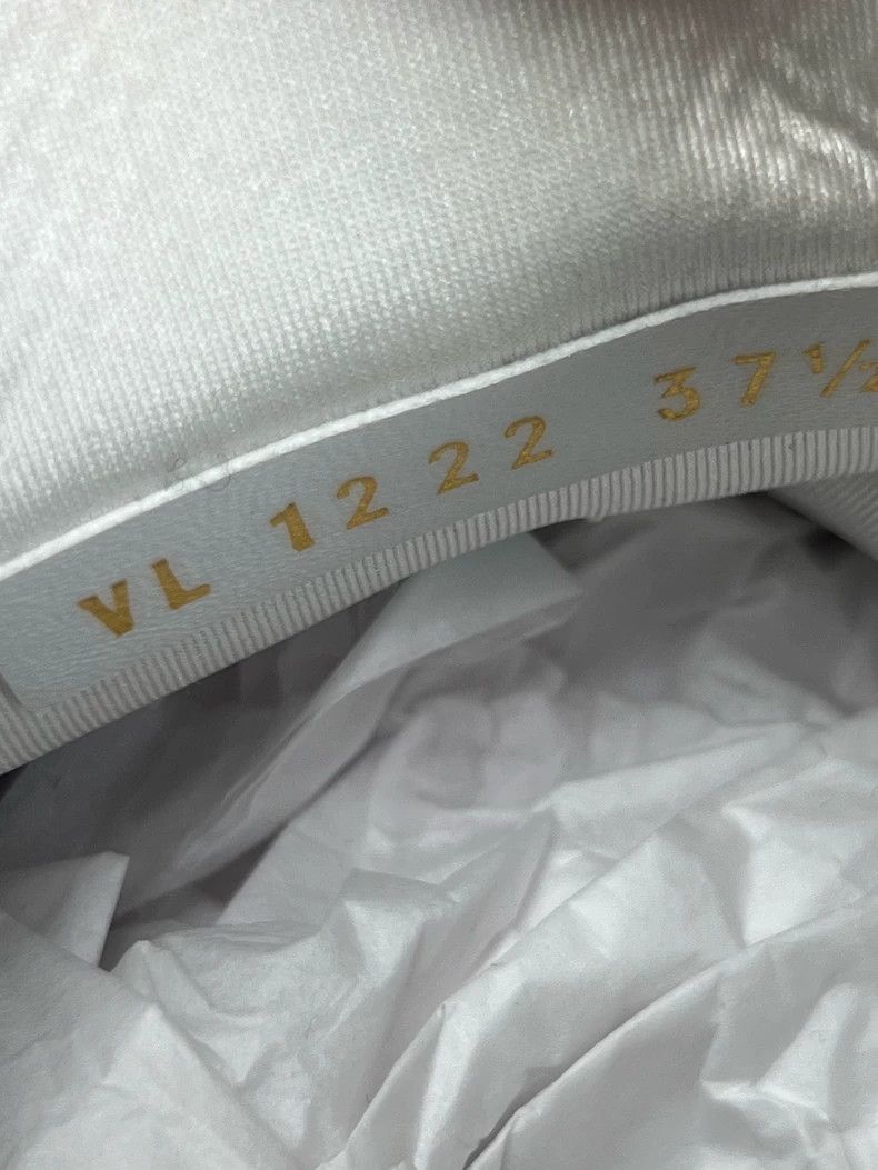 Louis Vuitton Louis Vuitton Run55 Sneakers White Black Size US 5.5 / EU 38 - 6 Thumbnail