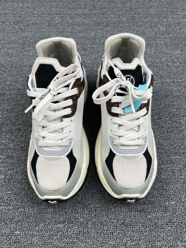 Louis Vuitton Louis Vuitton Run55 Sneakers White Black Size US 5.5 / EU 38 - 3 Thumbnail